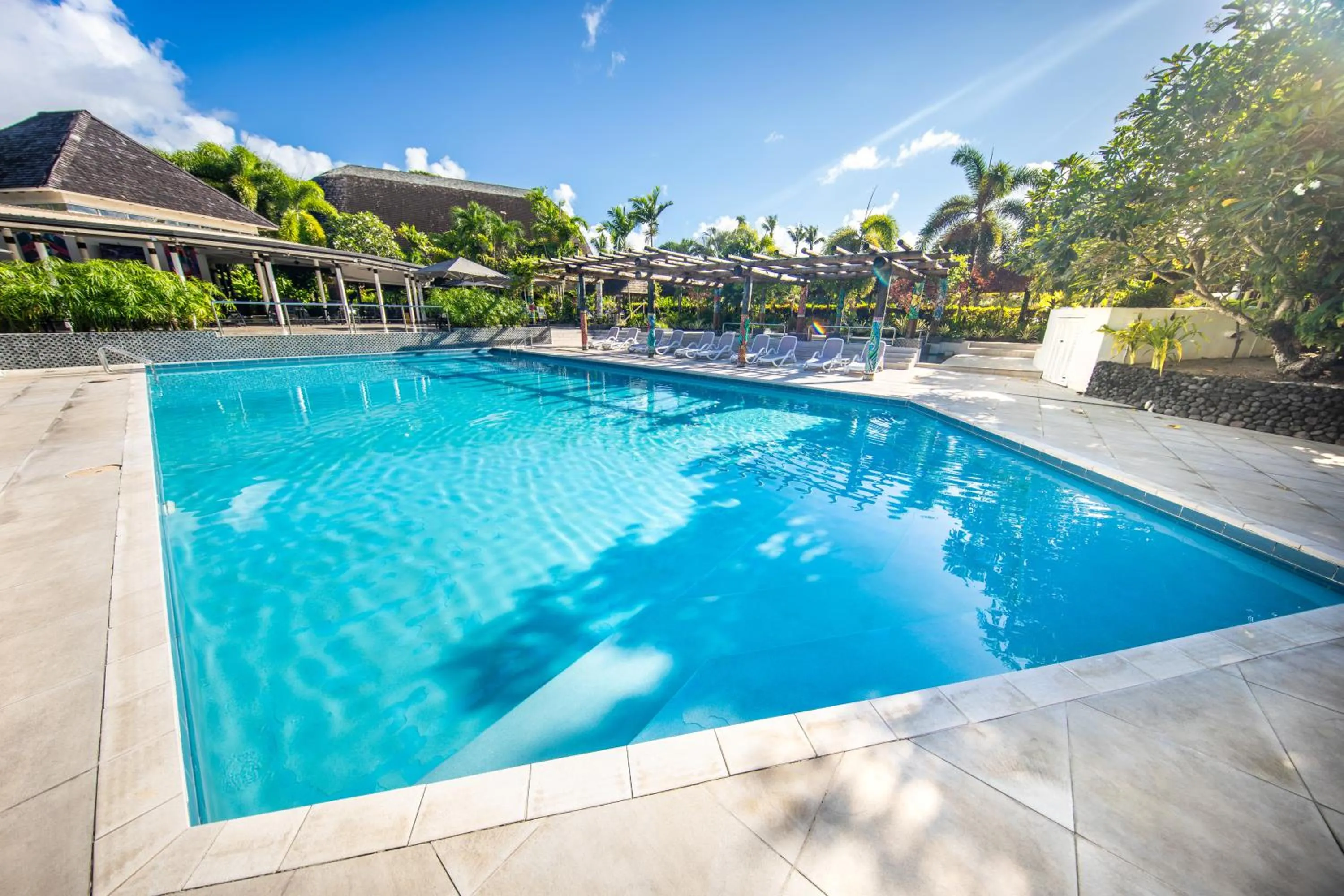 Swimming pool in Tanoa Tusitala Hotel