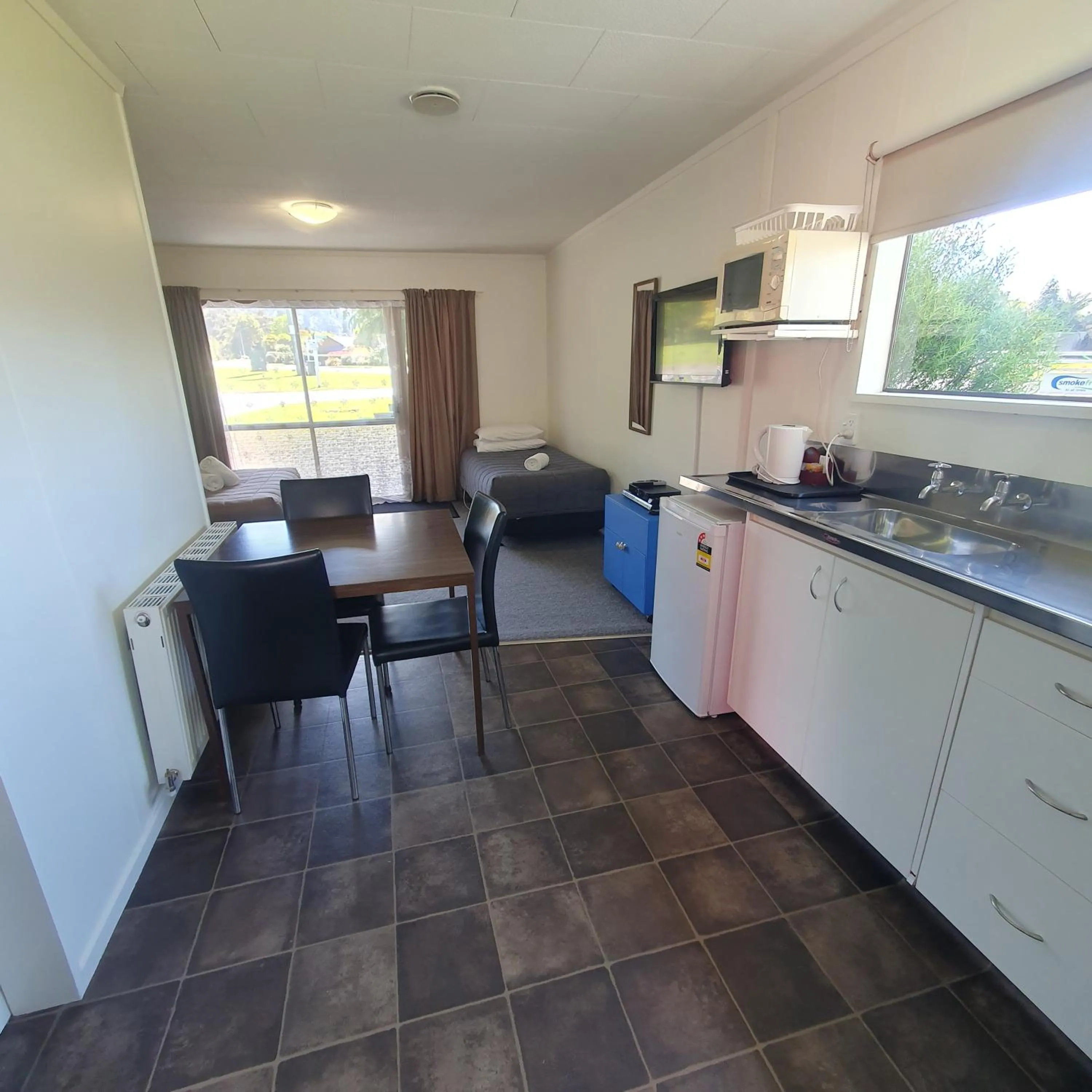 Dining area in Ohakune Court Motel