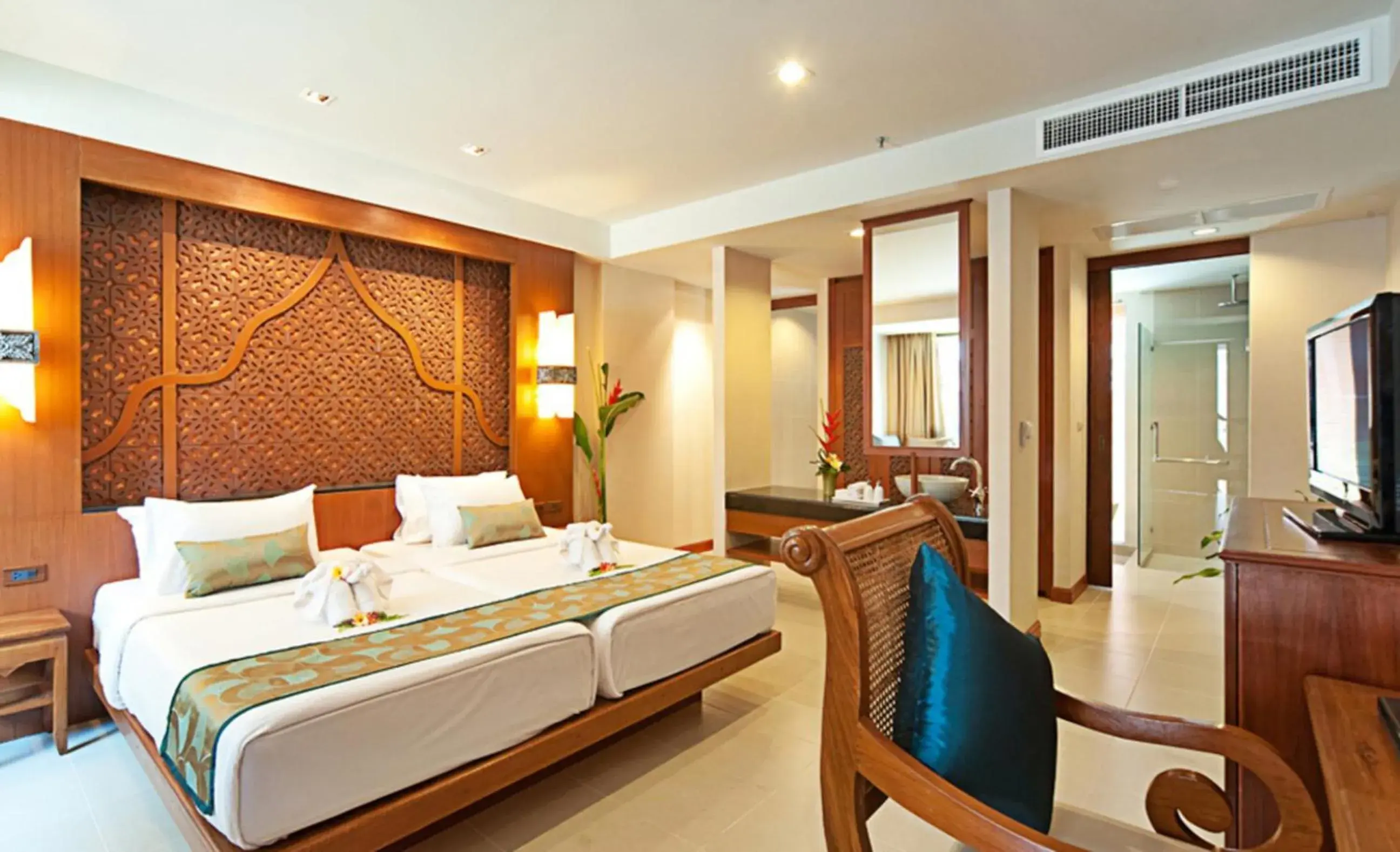 Superior Double or Twin Room with Pool View in Rawai Palm Beach Resort - SHA Extra Plus Superior Double or Twin Room with Pool View in Rawai Palm Beach Resort - SHA Extra Plus