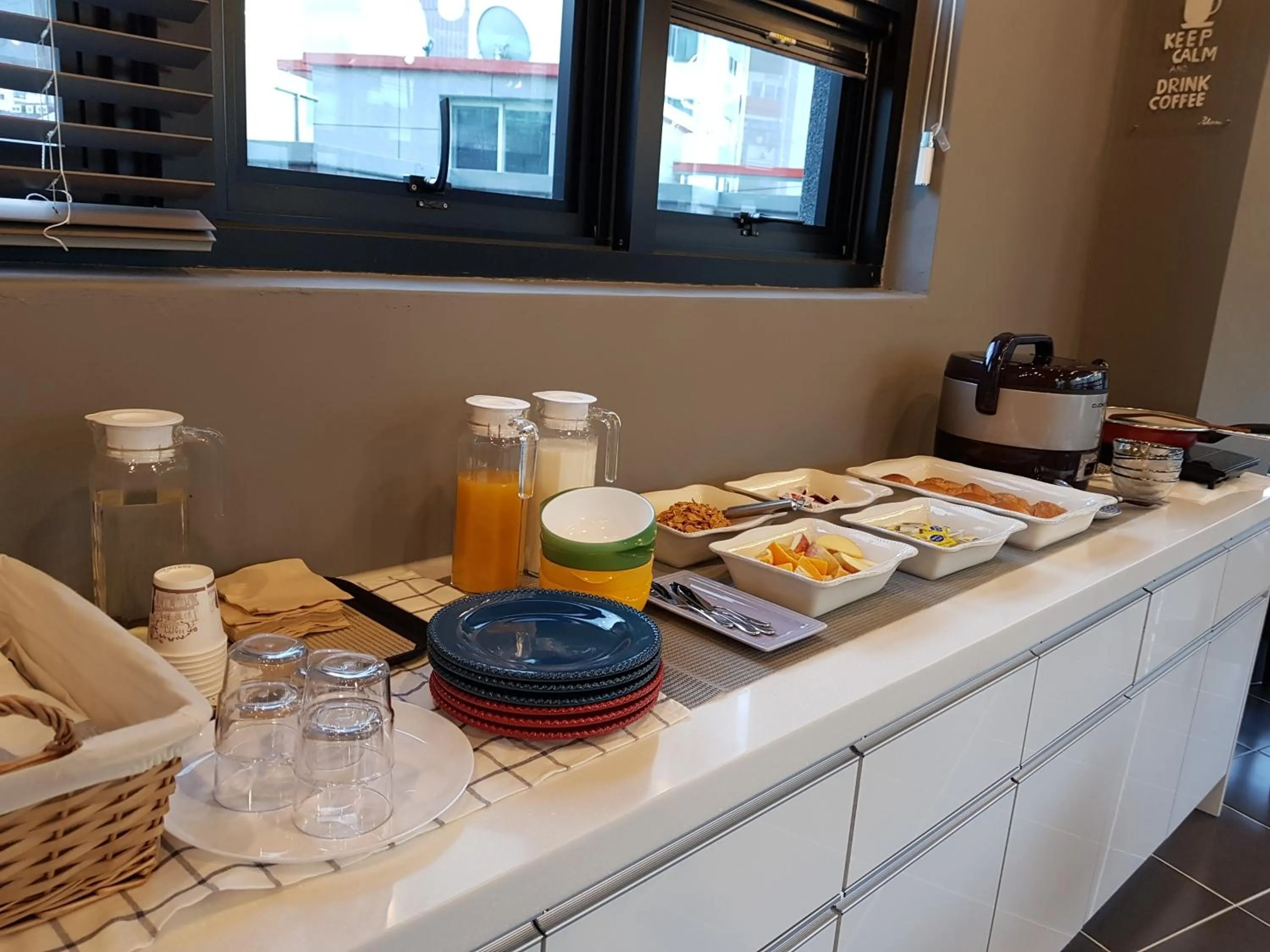 American breakfast in Maison de Geoje