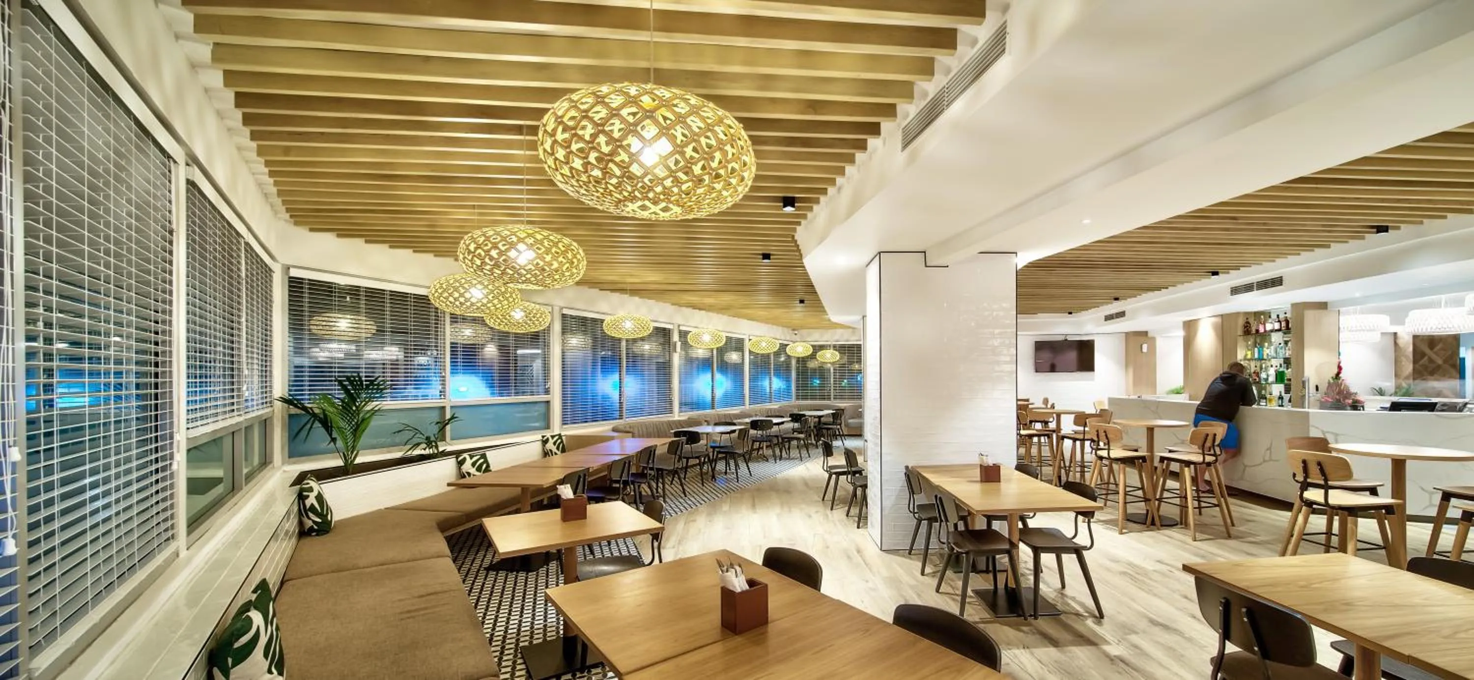 Restaurant/places to eat in Tanoa Plaza Hotel