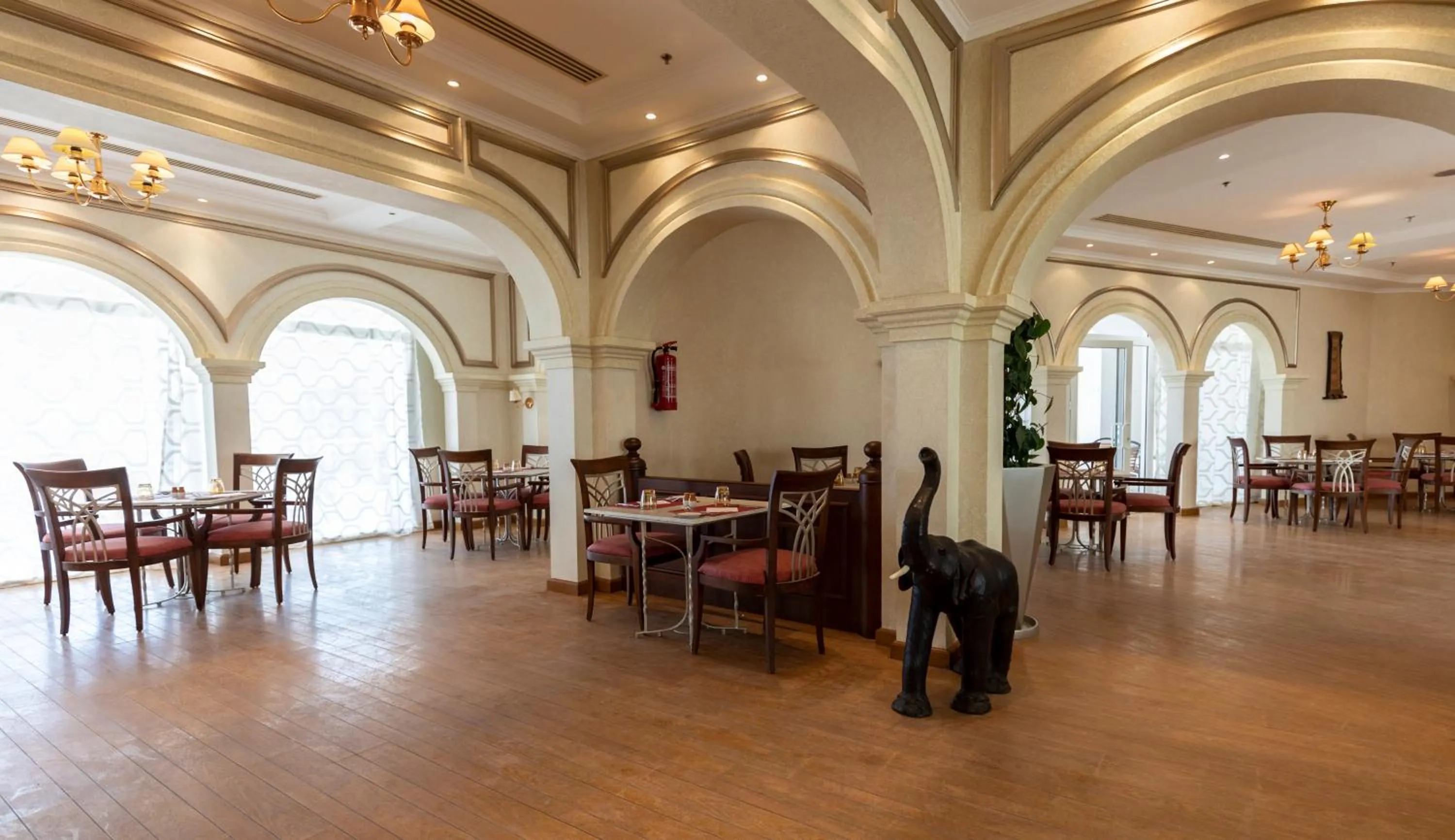 Restaurant/places to eat in Sunrise Remal Resort