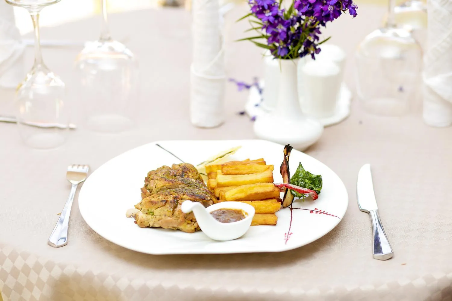 Restaurant/places to eat in Havana Resort