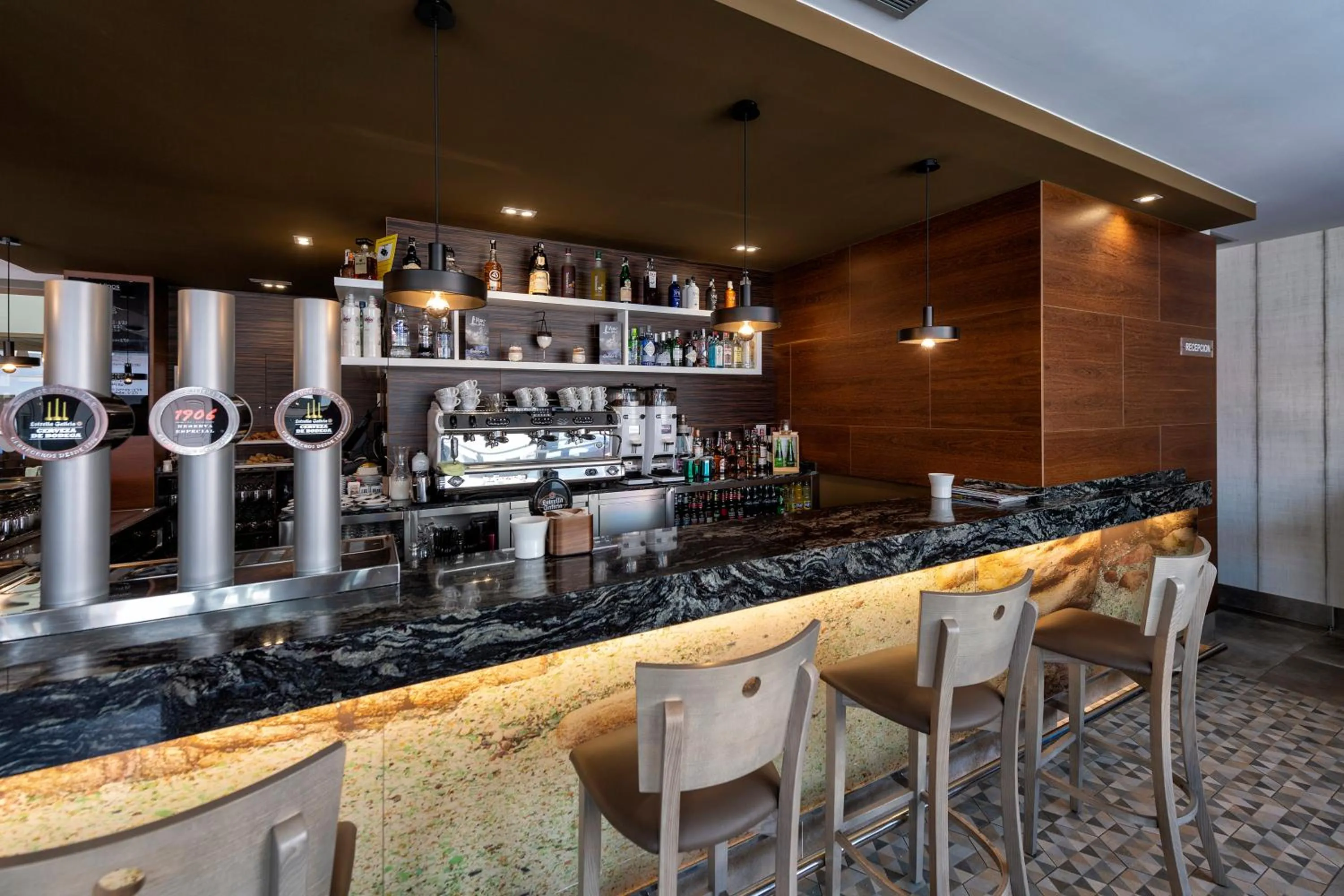 Lounge or bar in Apartamentos VIDA Mar de Laxe