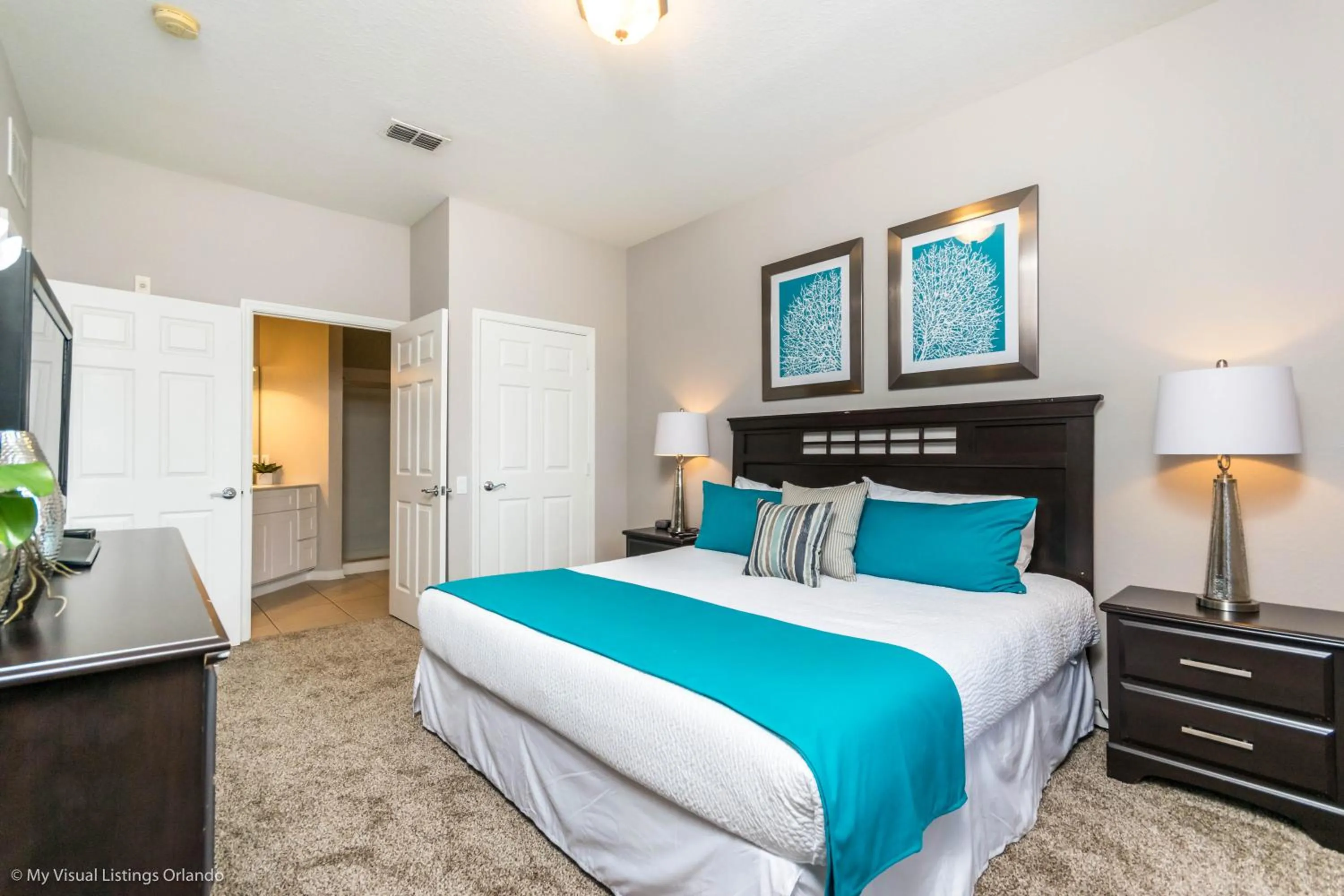 Bed in Spacious Condo Near Convention Ctr & I-Drive, Pool
