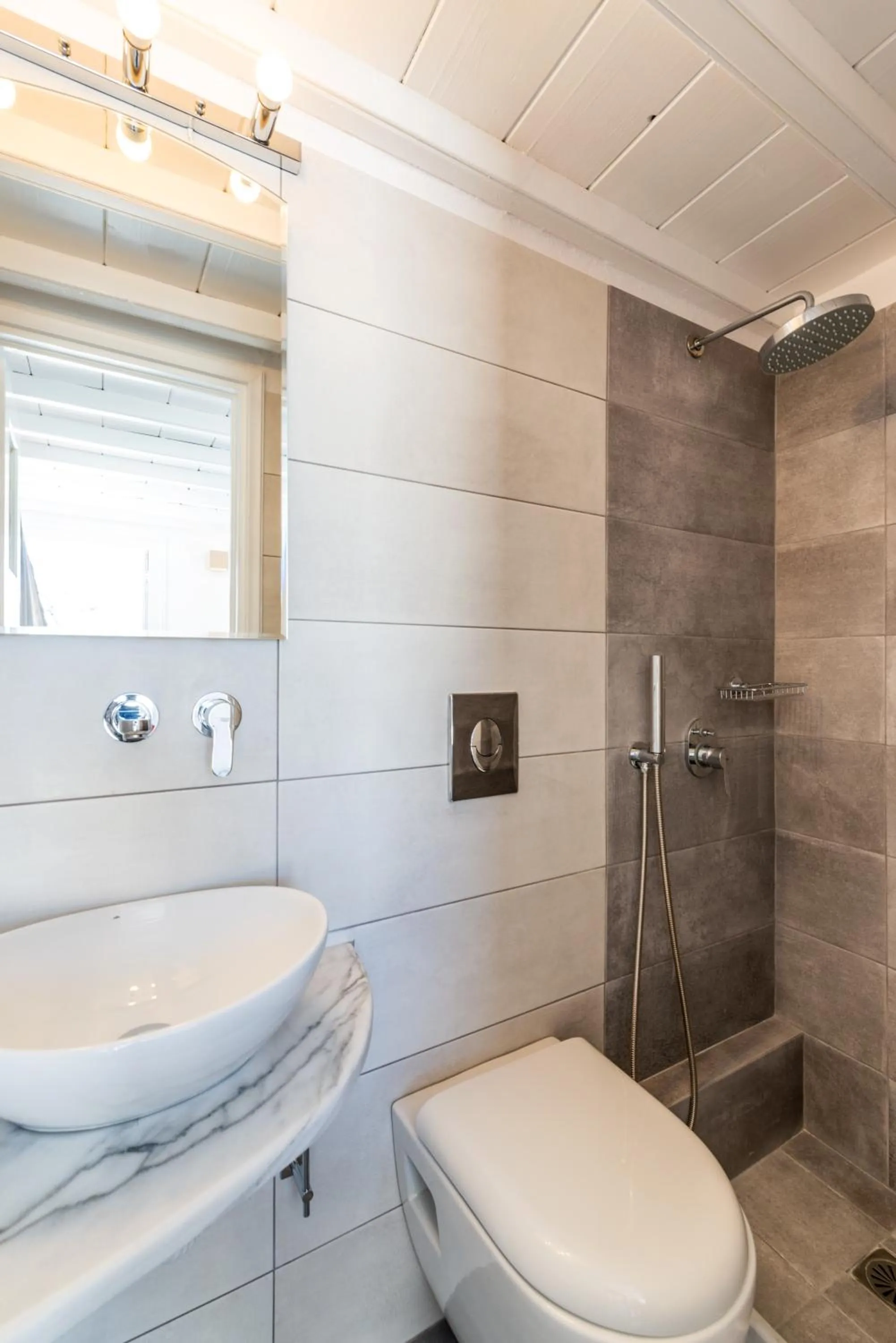 Shower in Orpheas Rooms