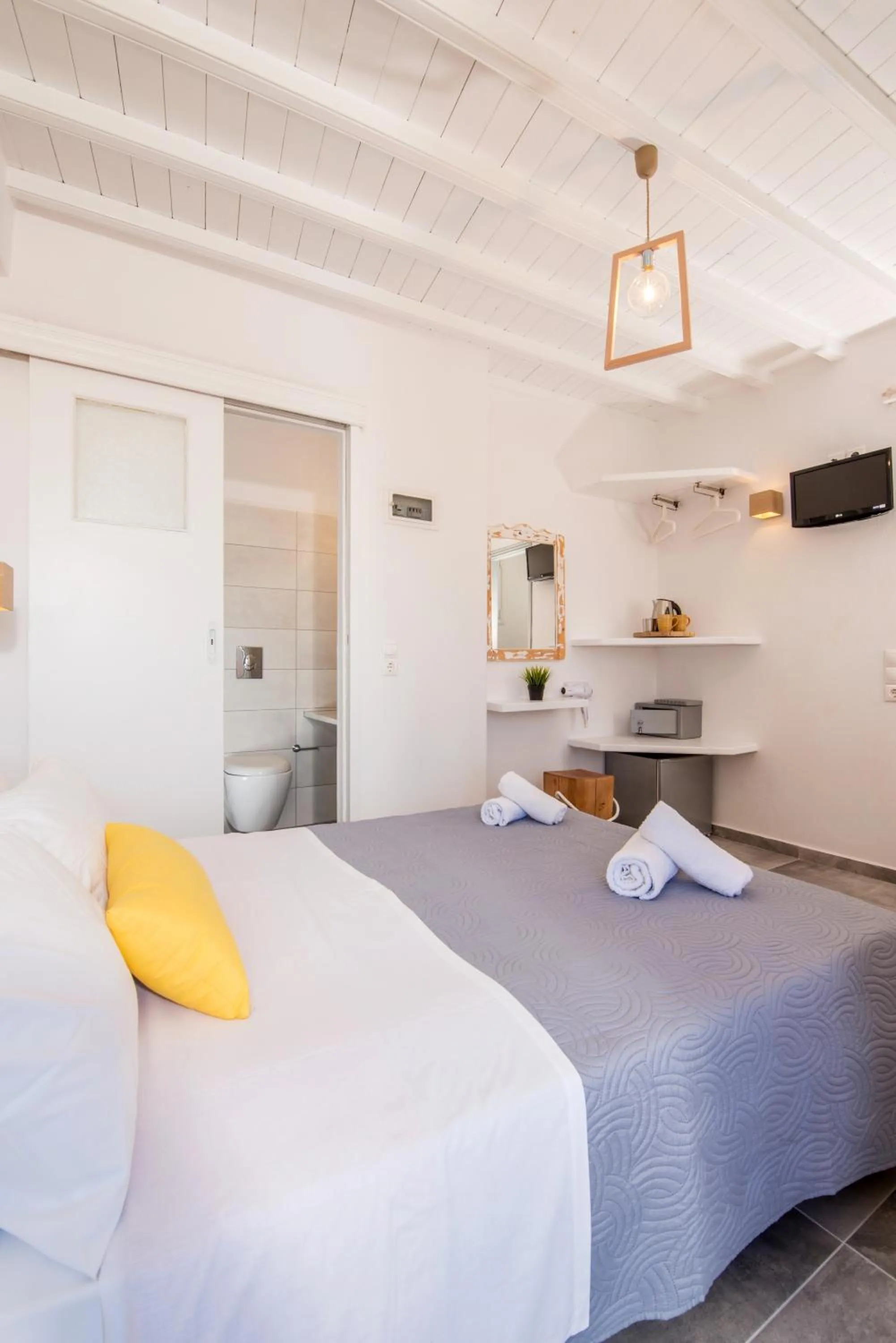 Decorative detail, Bed in Orpheas Rooms