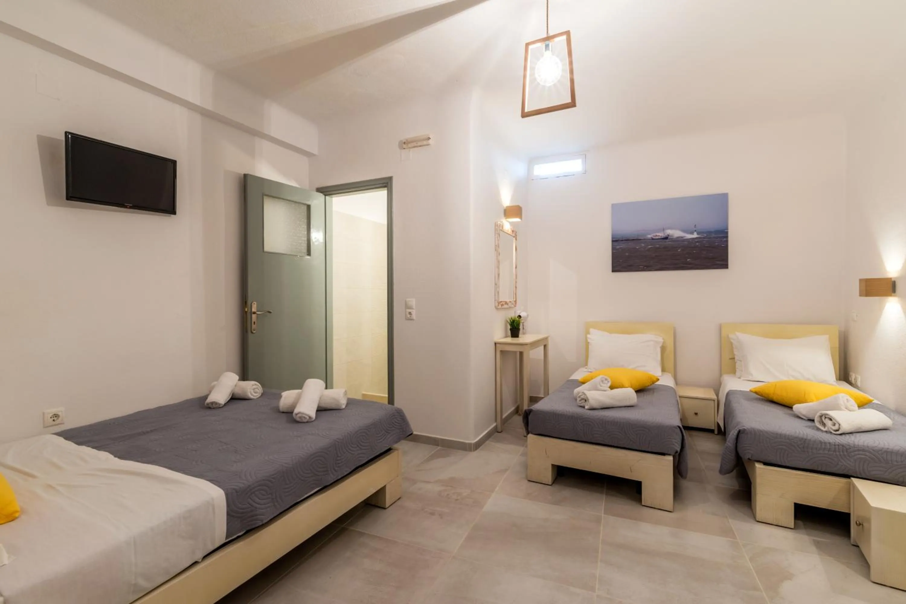 Photo of the whole room, Bed in Orpheas Rooms