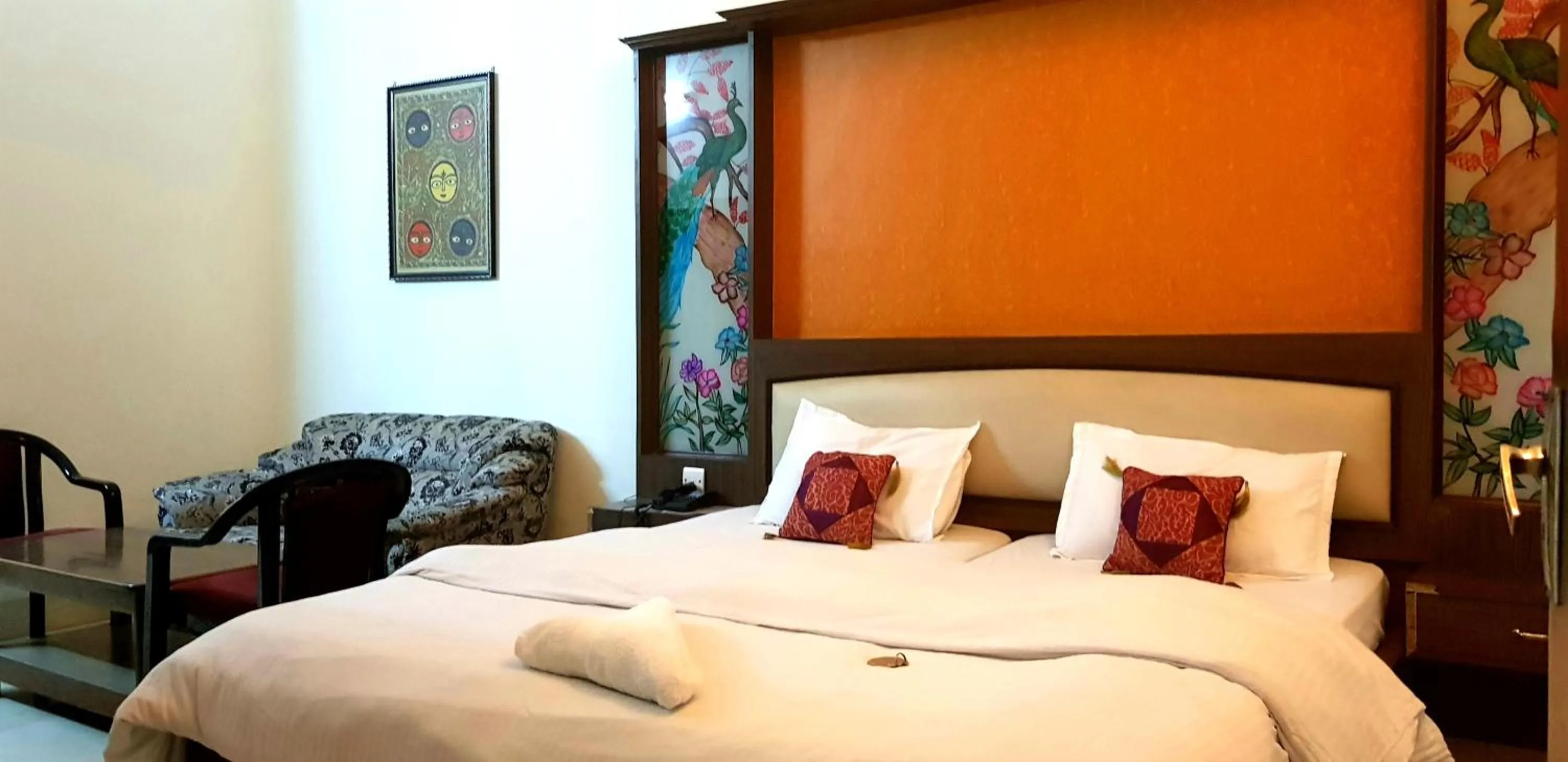 Bed in Hotel Midtown