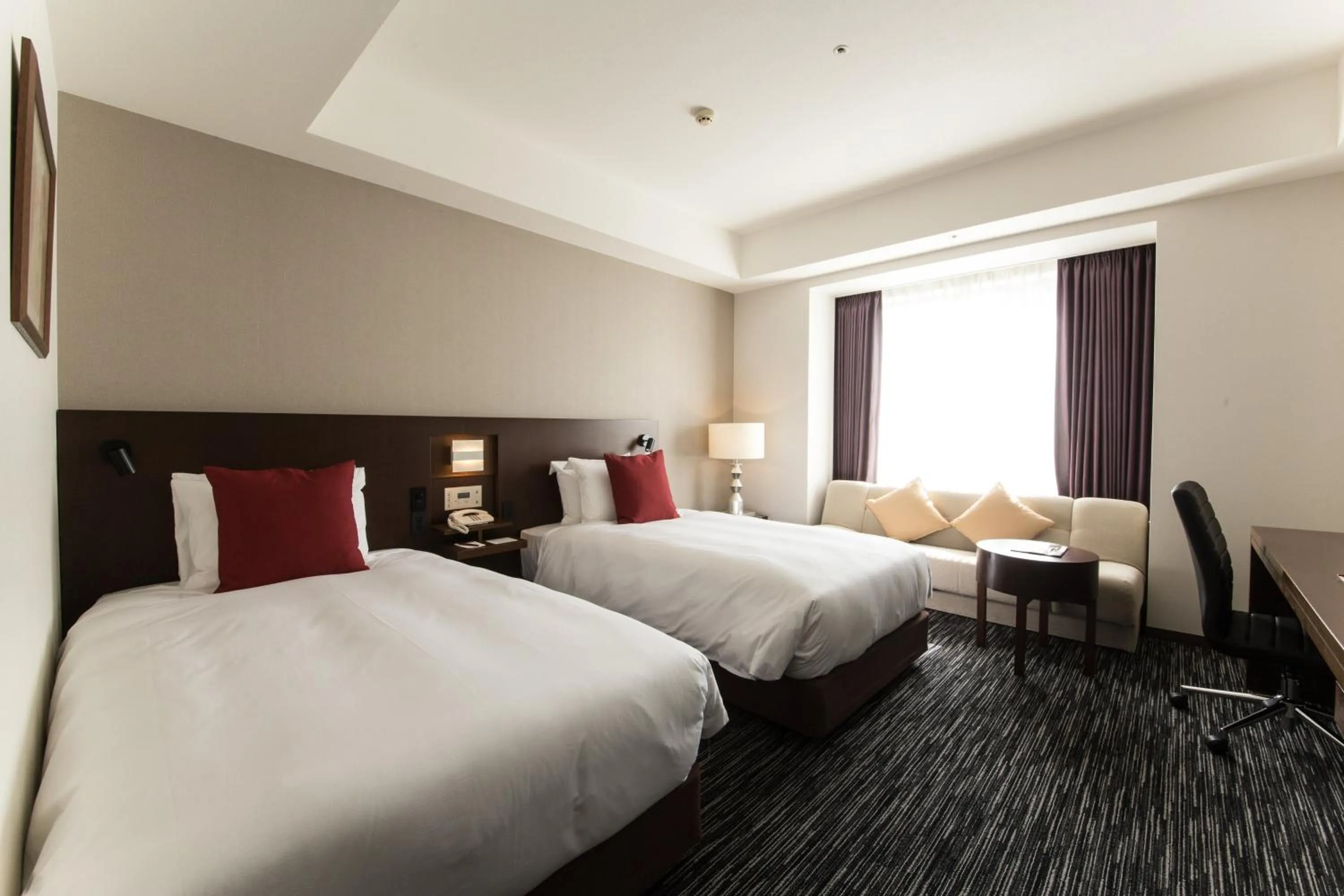 Photo of the whole room, Bed in ANA Crowne Plaza Yonago by IHG