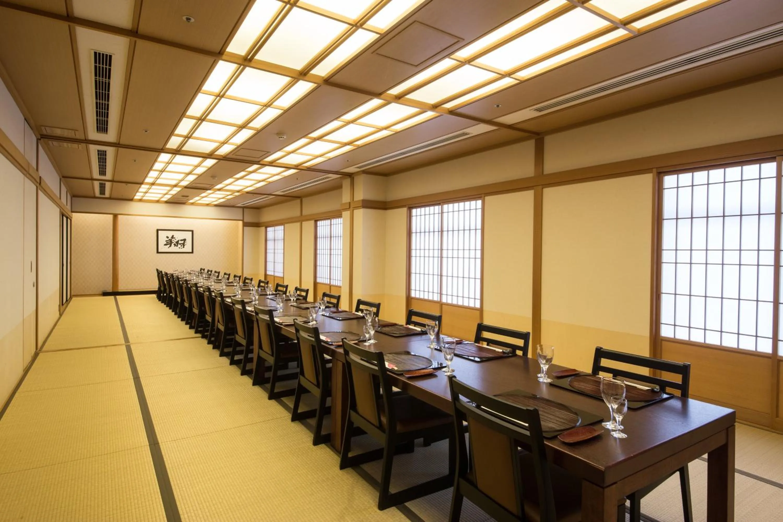 Meeting/conference room in ANA Crowne Plaza Yonago by IHG