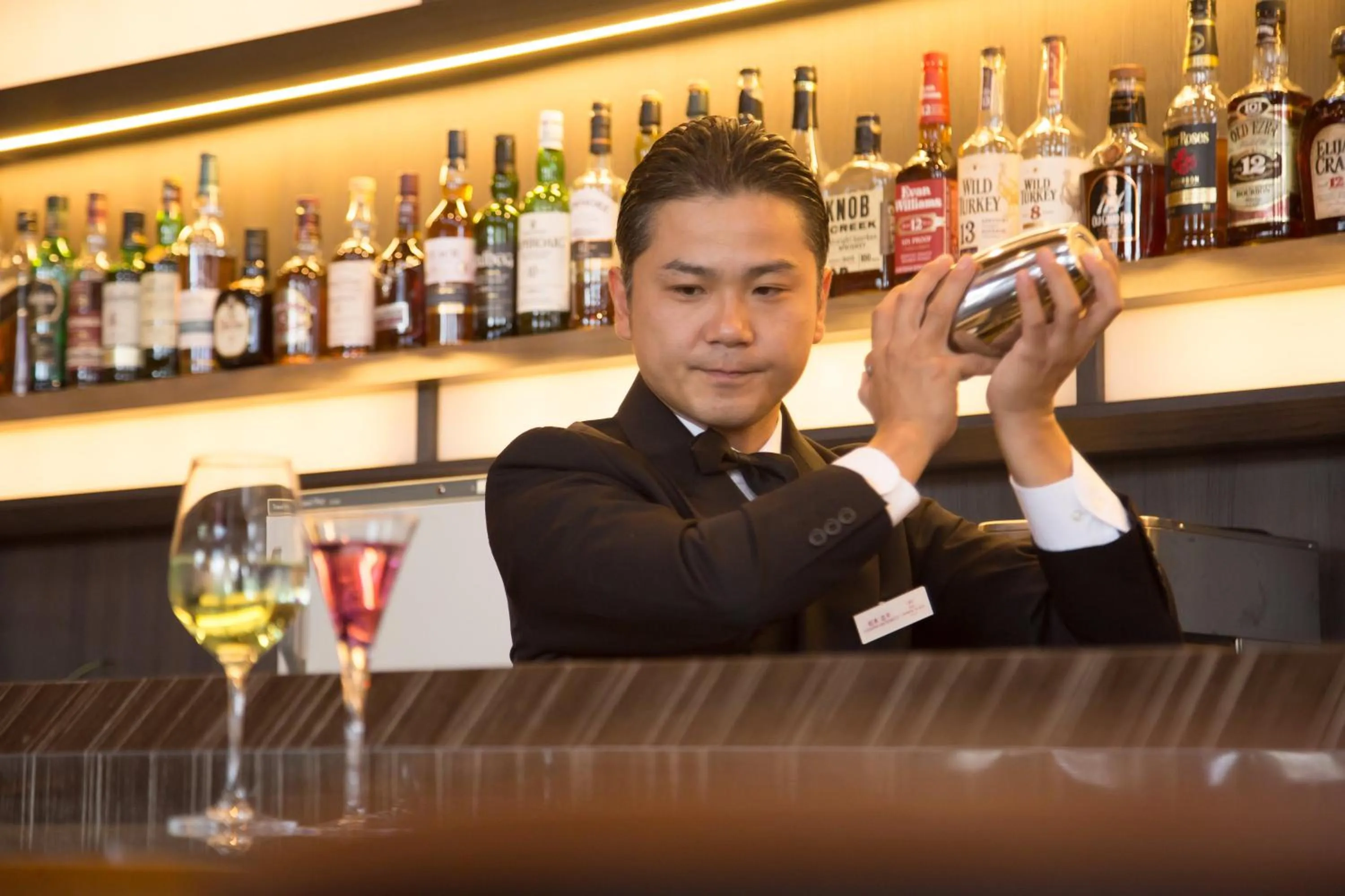 Lounge or bar in ANA Crowne Plaza Yonago by IHG