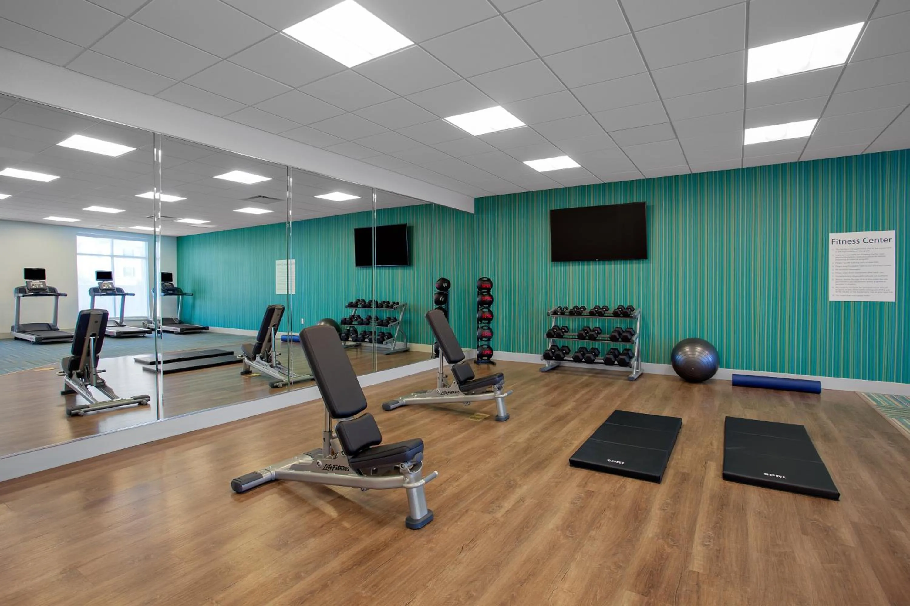 Fitness centre/facilities in Holiday Inn Express & Suites Lubbock Central - Univ Area by IHG