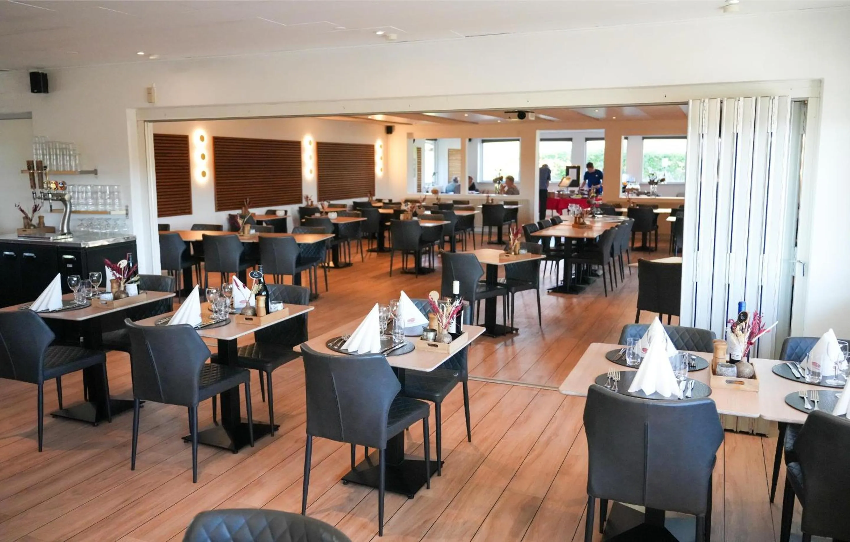 Restaurant/places to eat in Hotel Falken