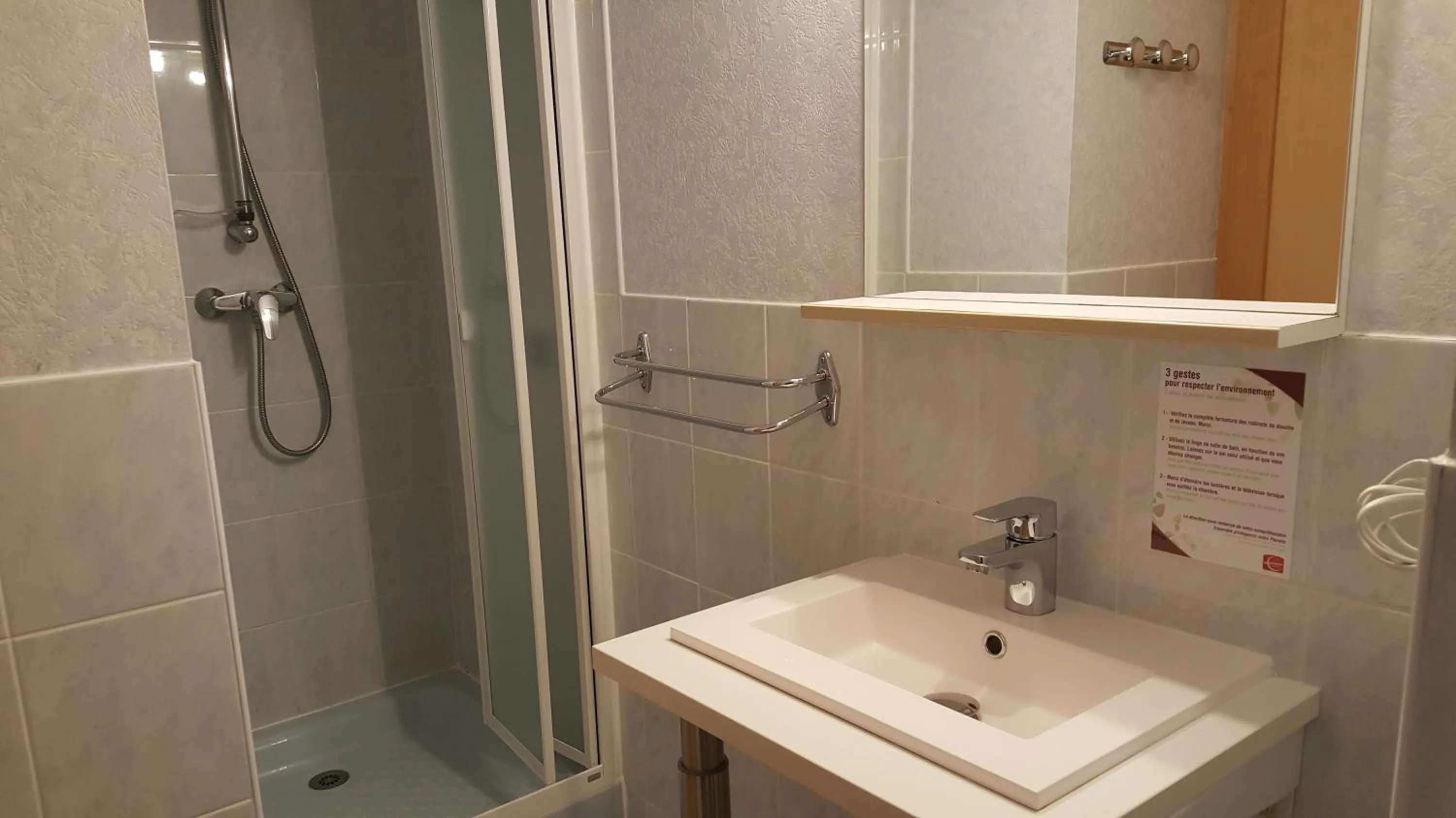 Bathroom in Hotel La Renaissance