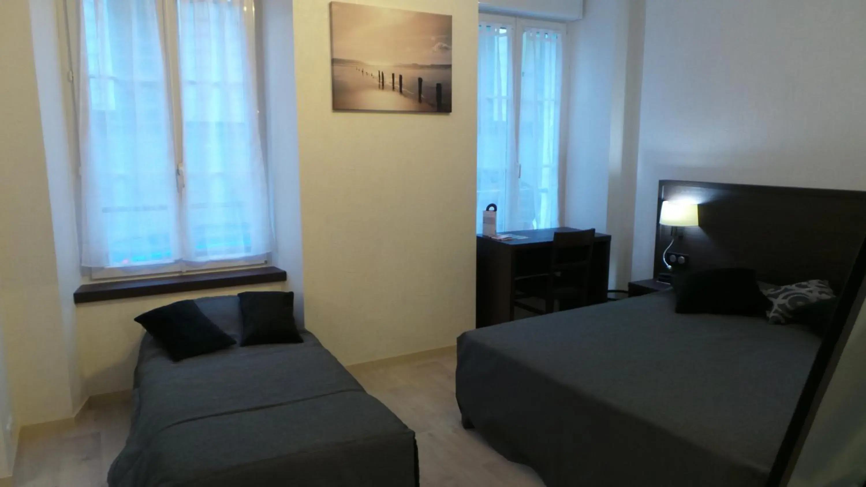 Family Room in Hotel La Renaissance Family Room in Hotel La Renaissance