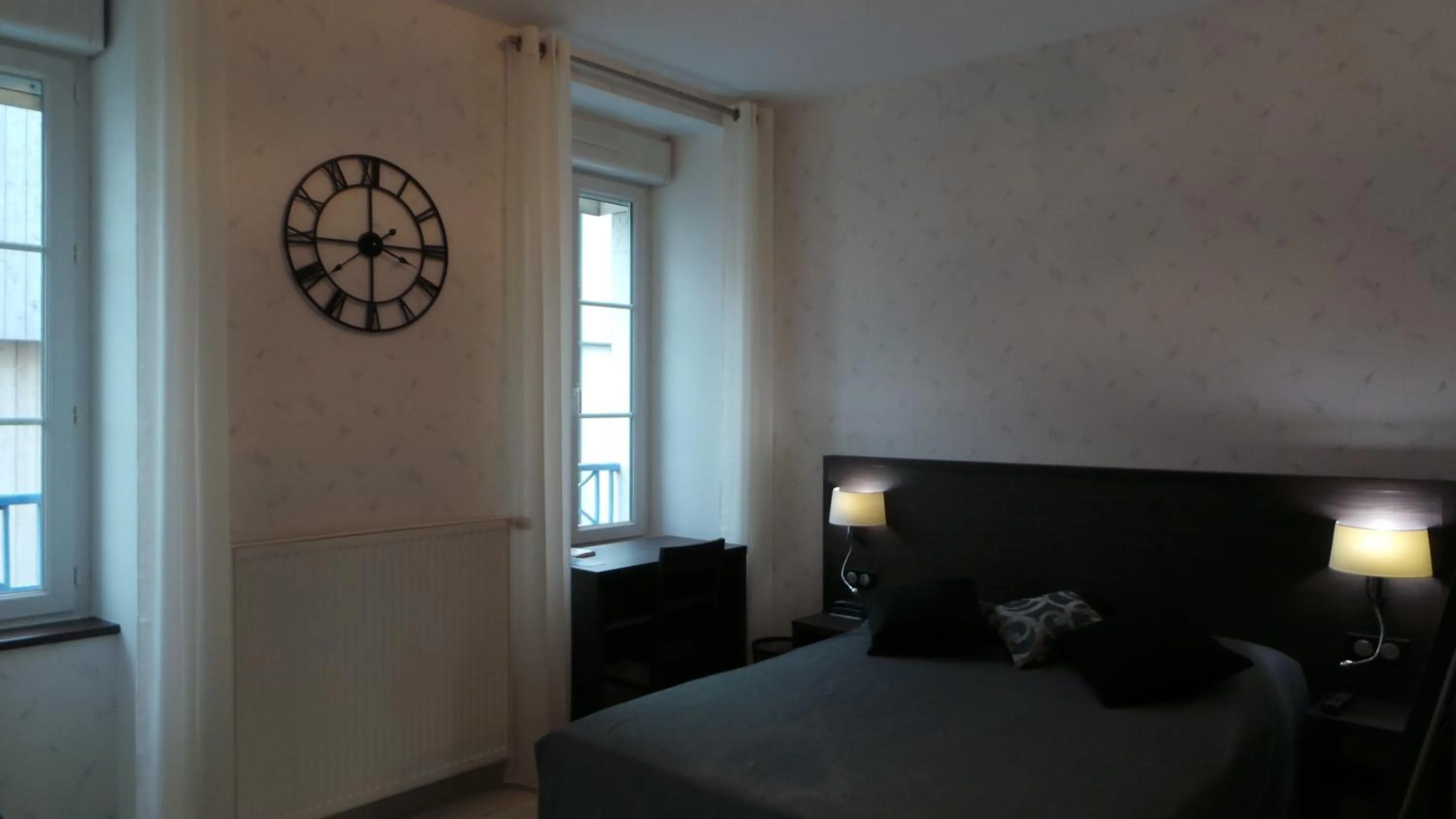 Photo of the whole room, Bed in Hotel La Renaissance