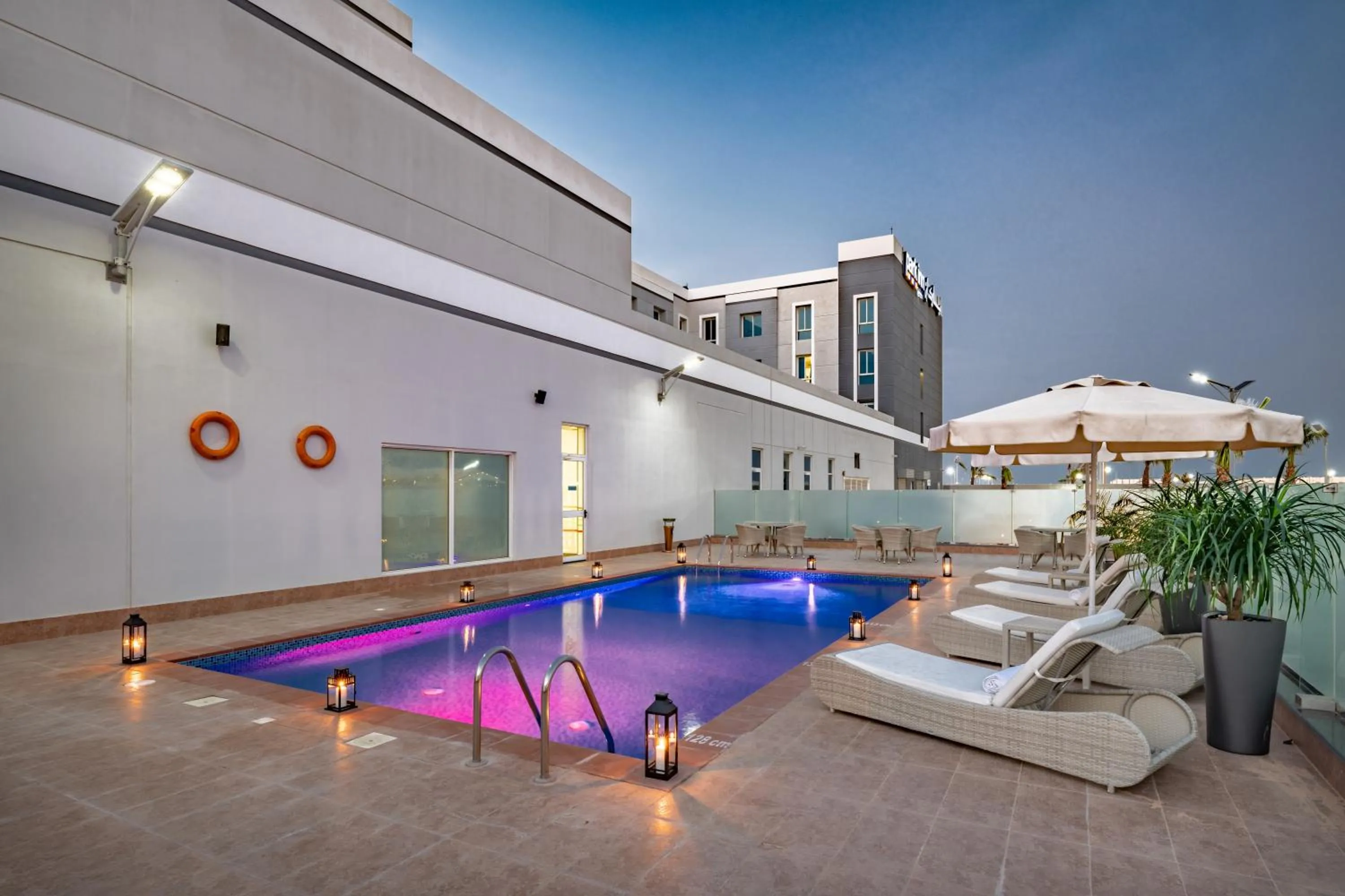 Swimming pool in Park Inn by Radisson Jubail Industrial City