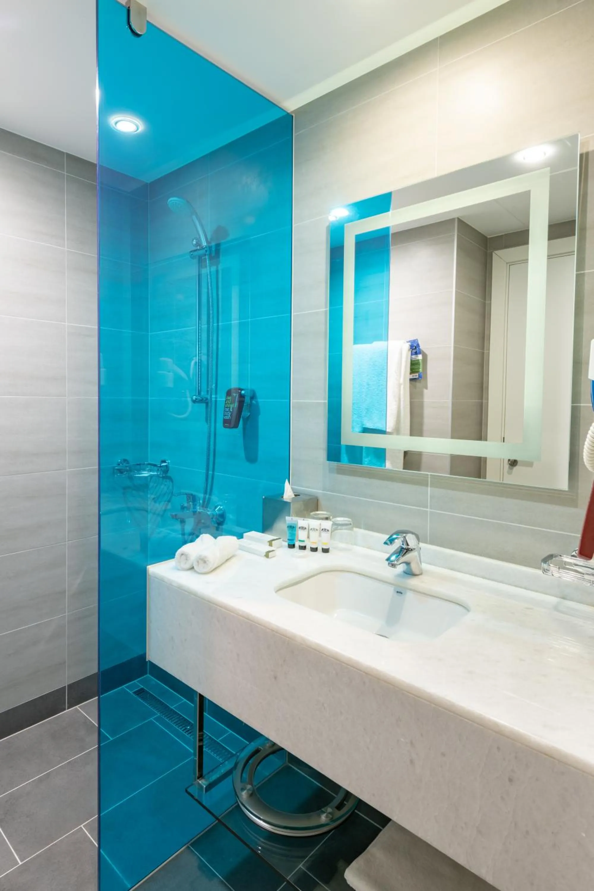 Bathroom in Park Inn by Radisson Jubail Industrial City