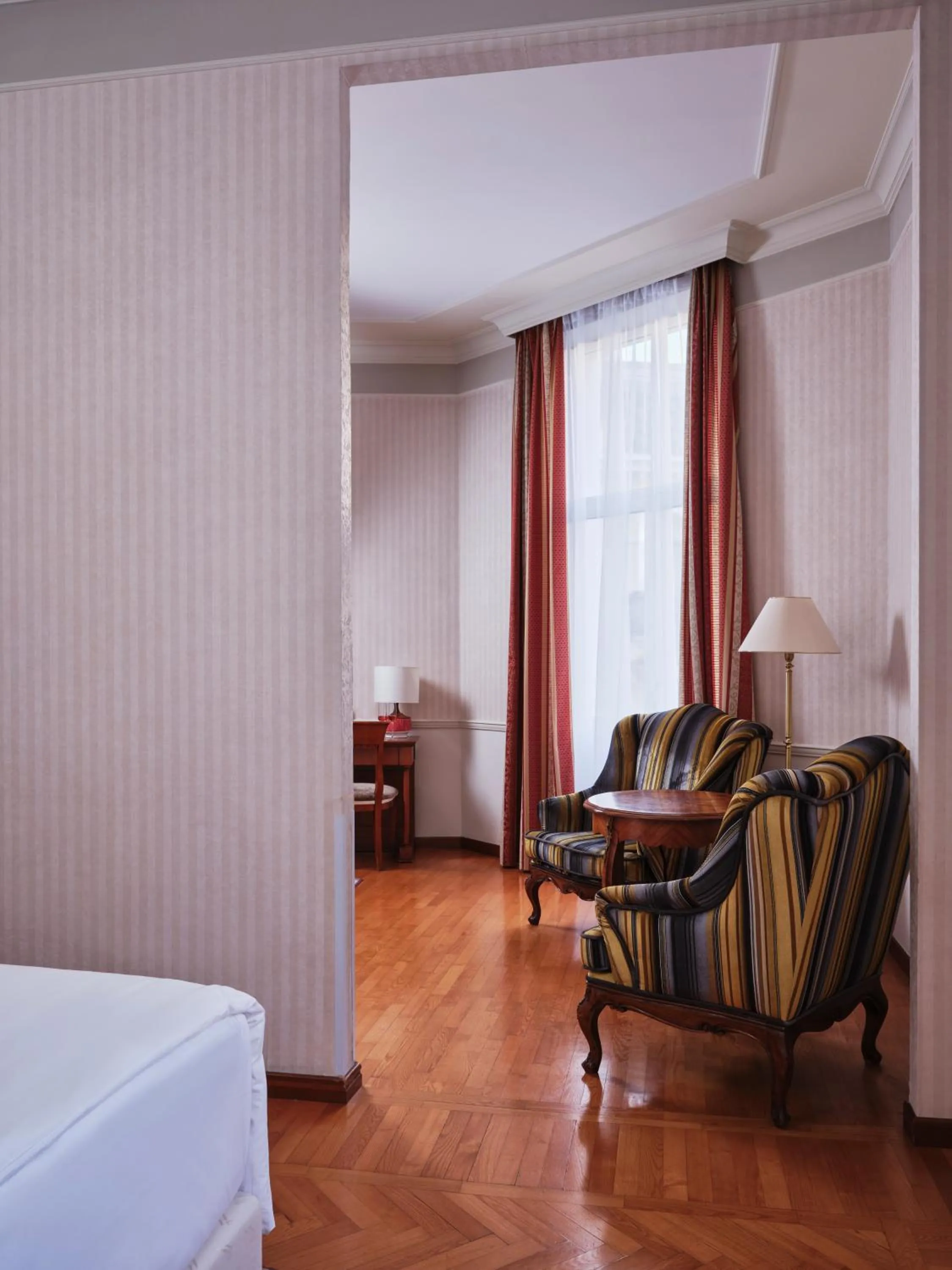 Bed in Hotel Continental