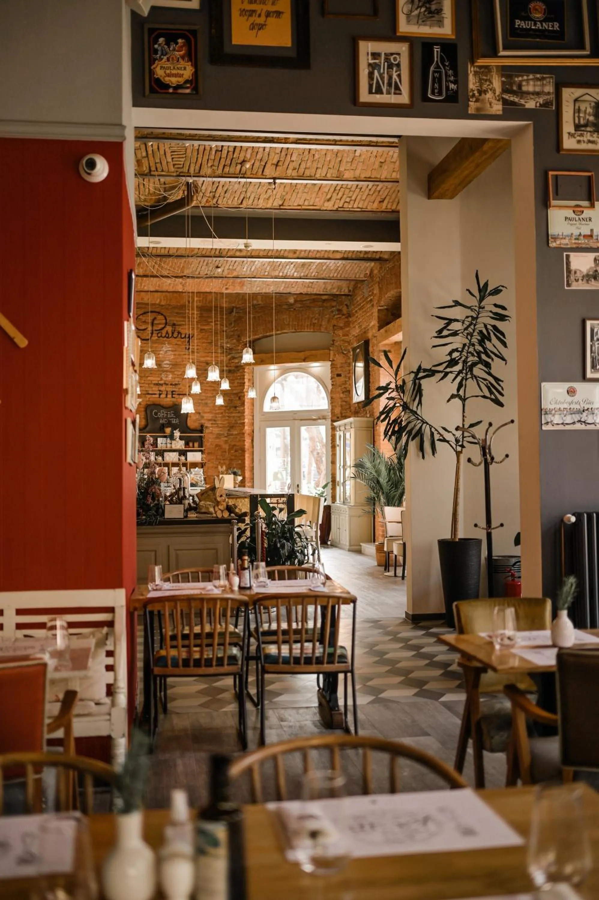 Food and drinks in Hotel Continental