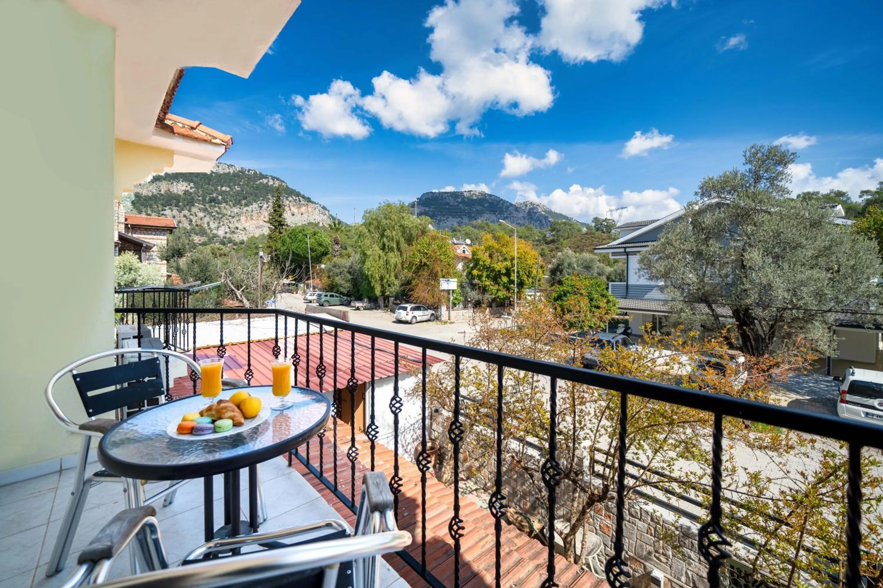 Spring in Dedeminn Garden Hotel