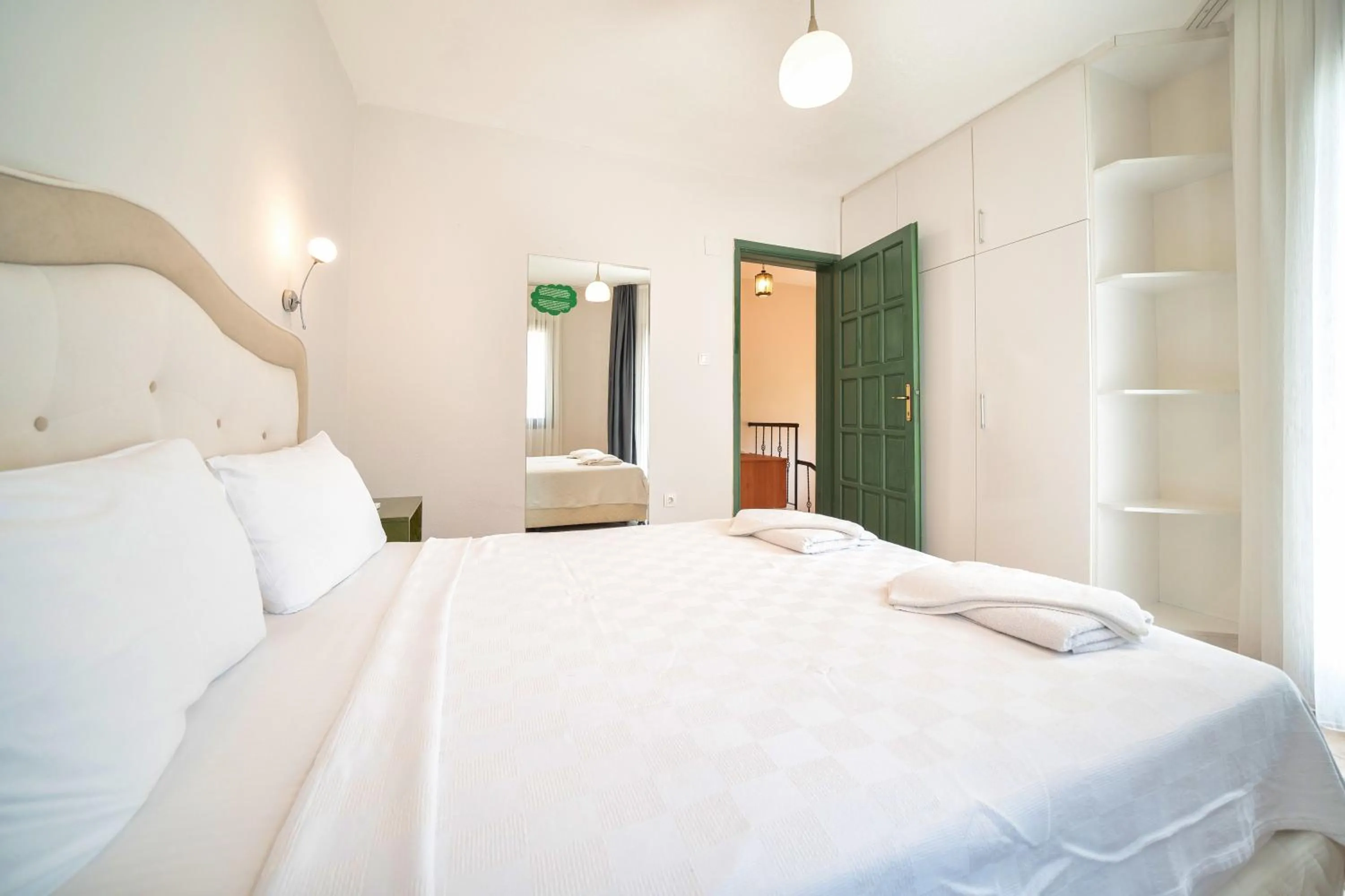 Bed in Dedeminn Garden Hotel