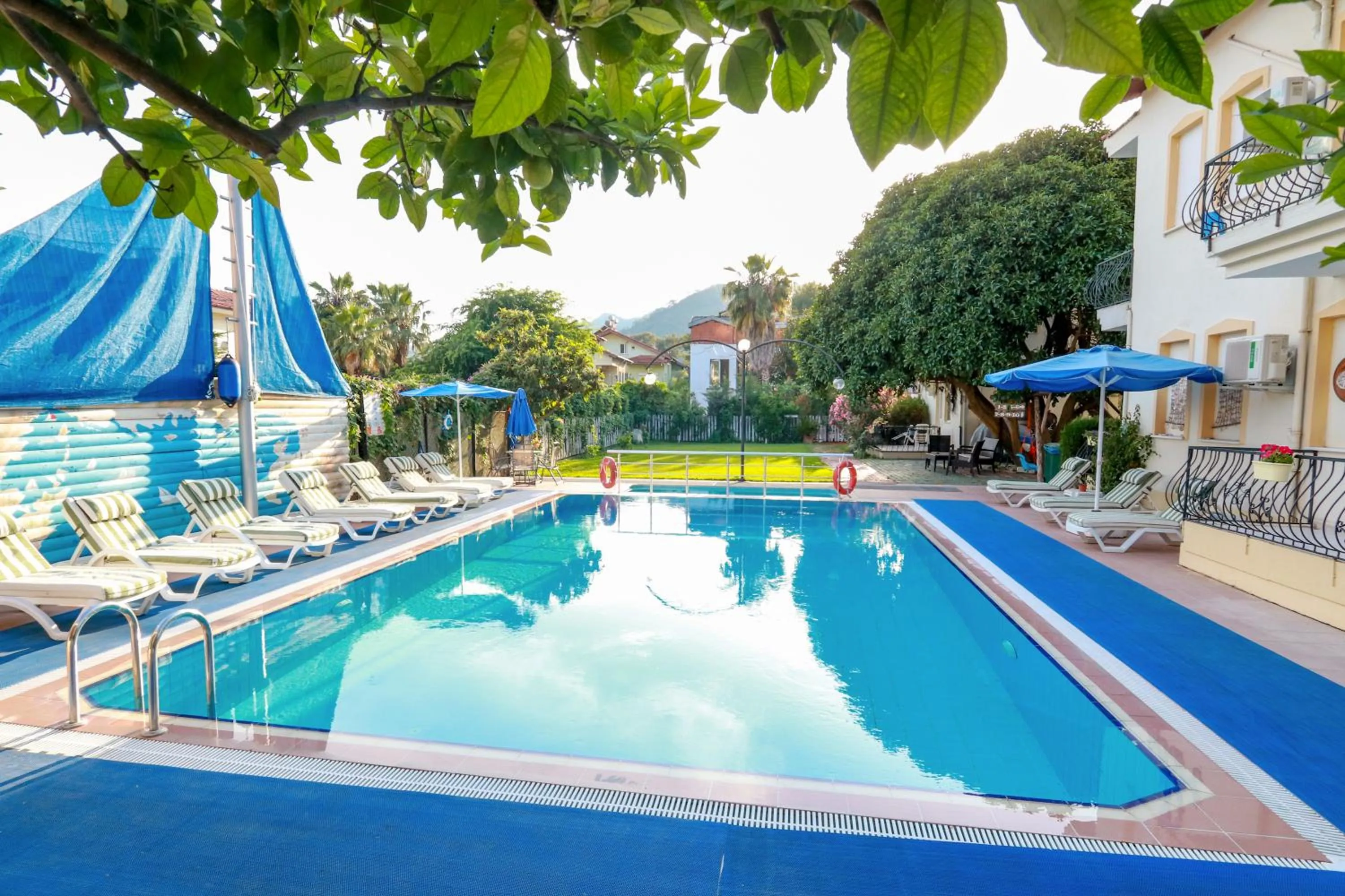 Spring in Dedeminn Garden Hotel