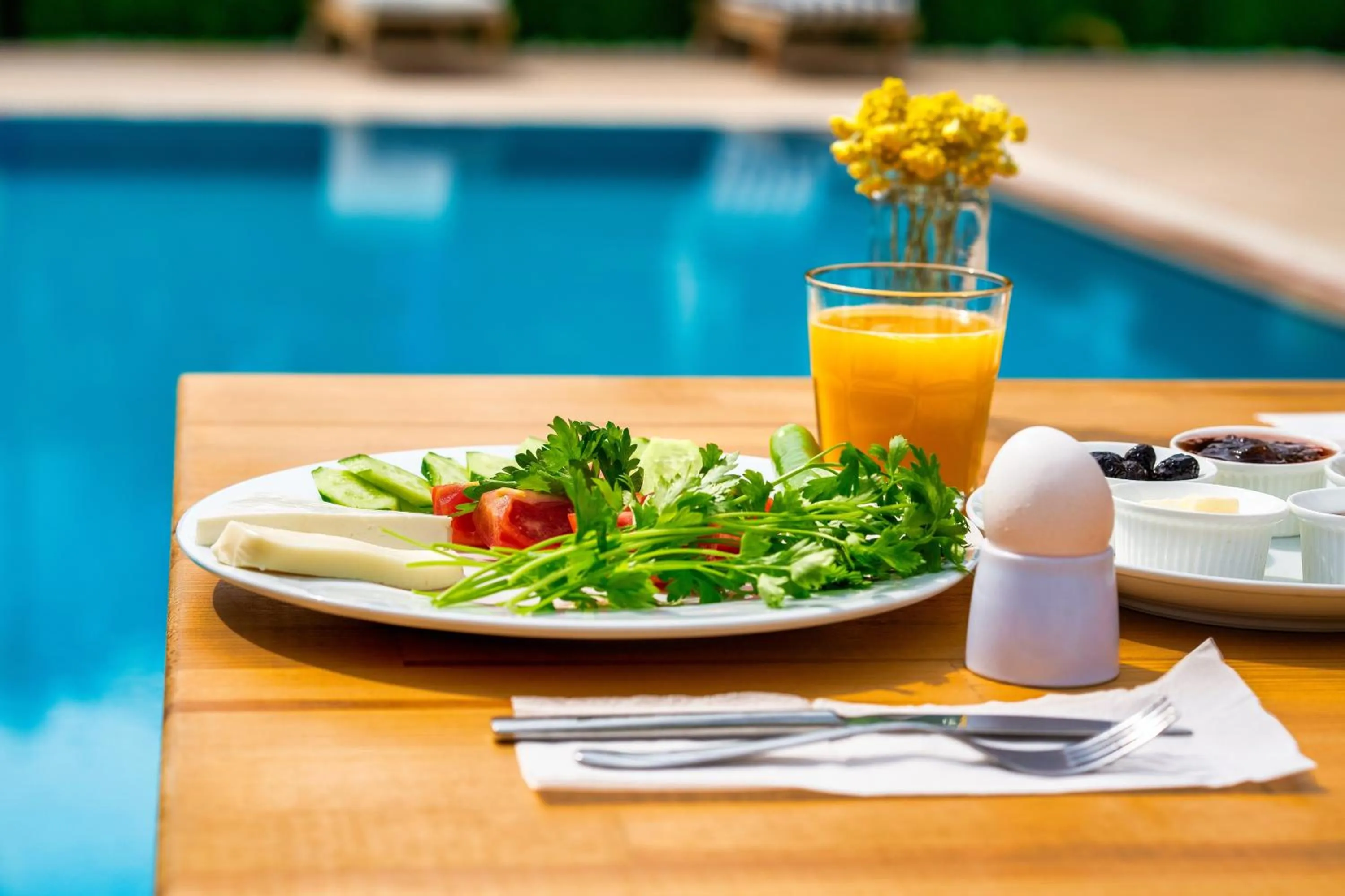 Day in Dedeminn Garden Hotel