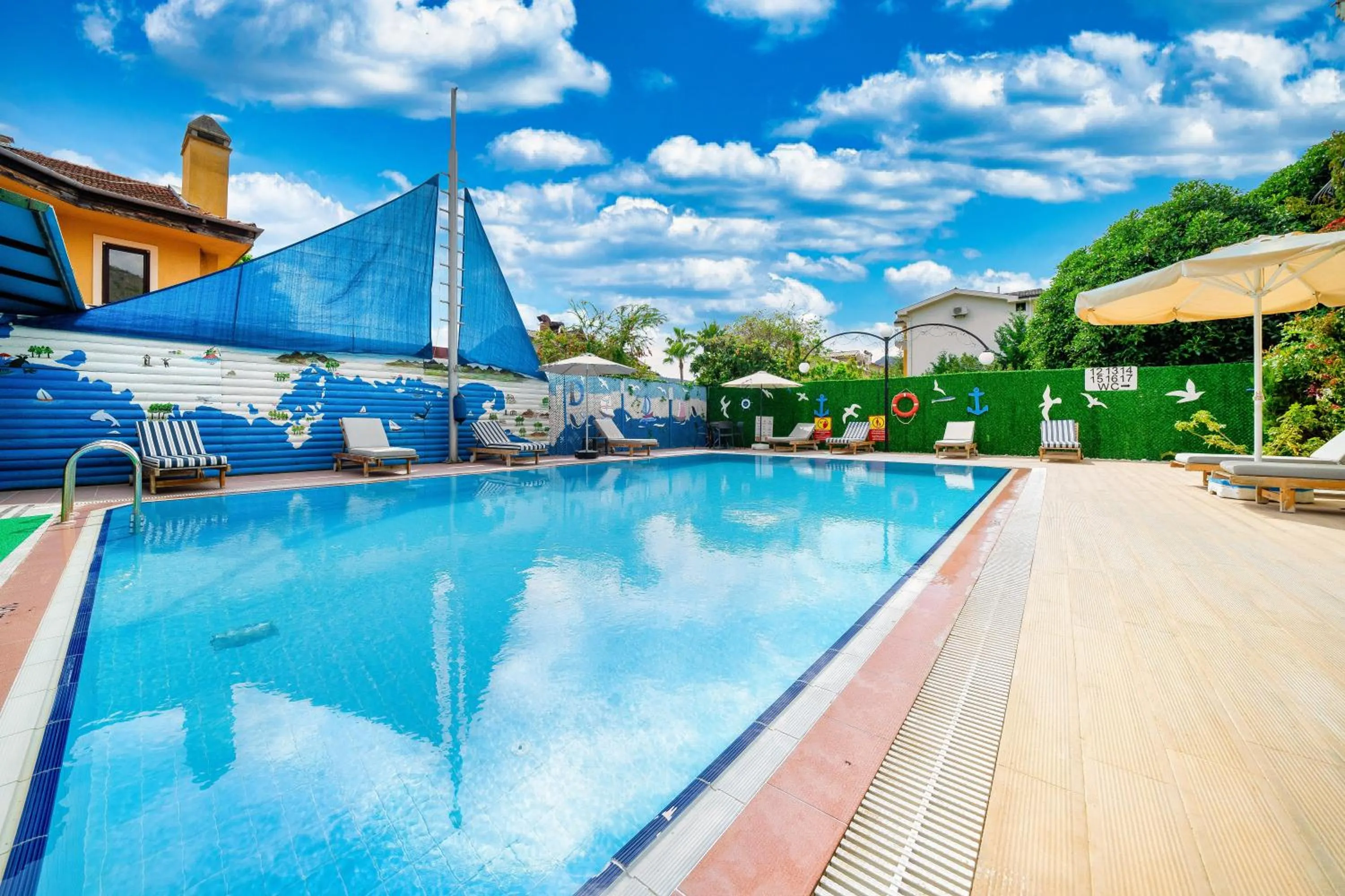 Day in Dedeminn Garden Hotel