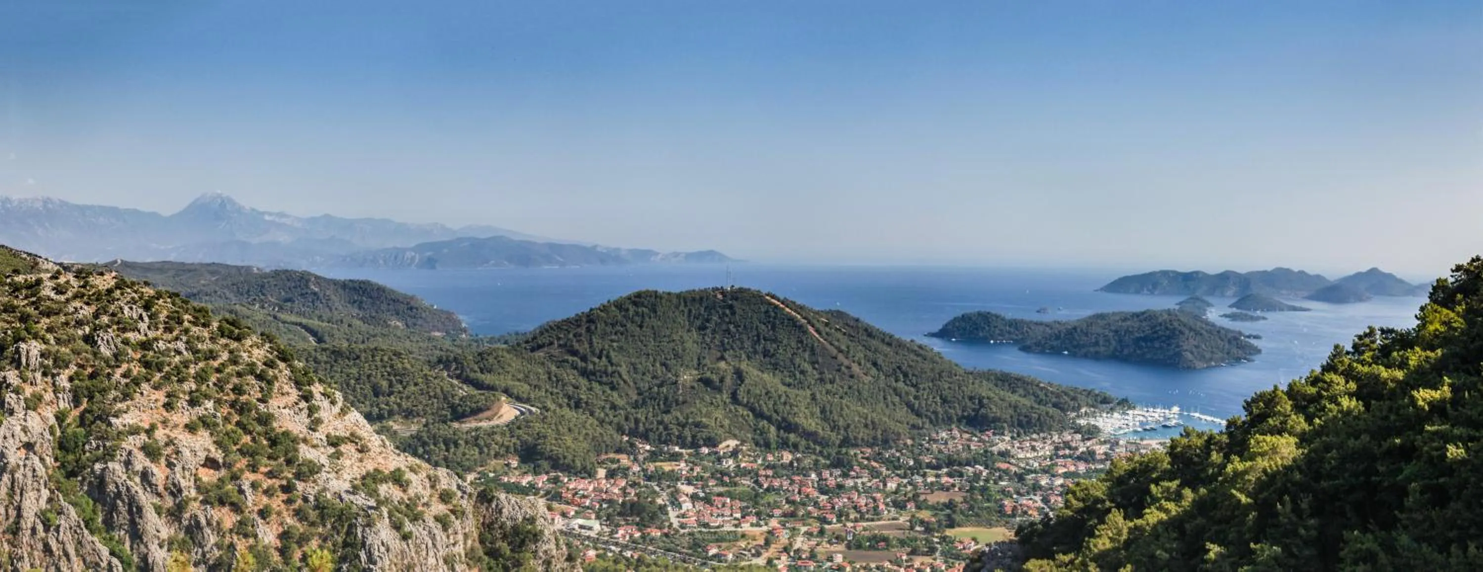 Summer in Dedeminn Garden Hotel