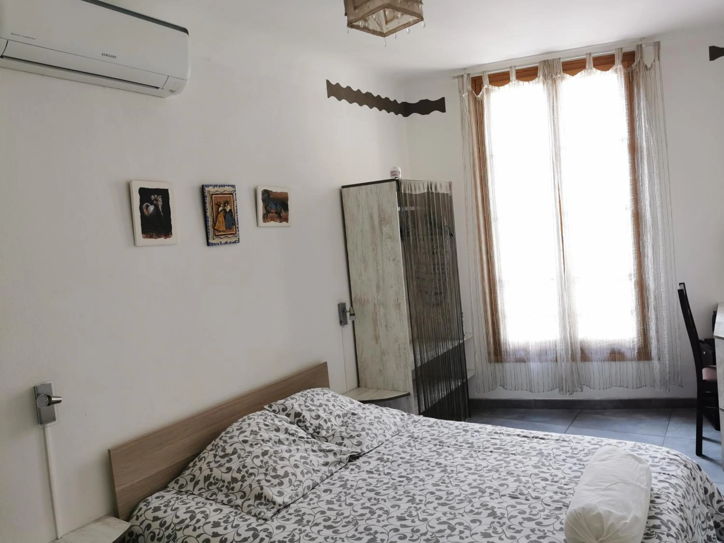 Photo of the whole room in La Maison d'Olivier