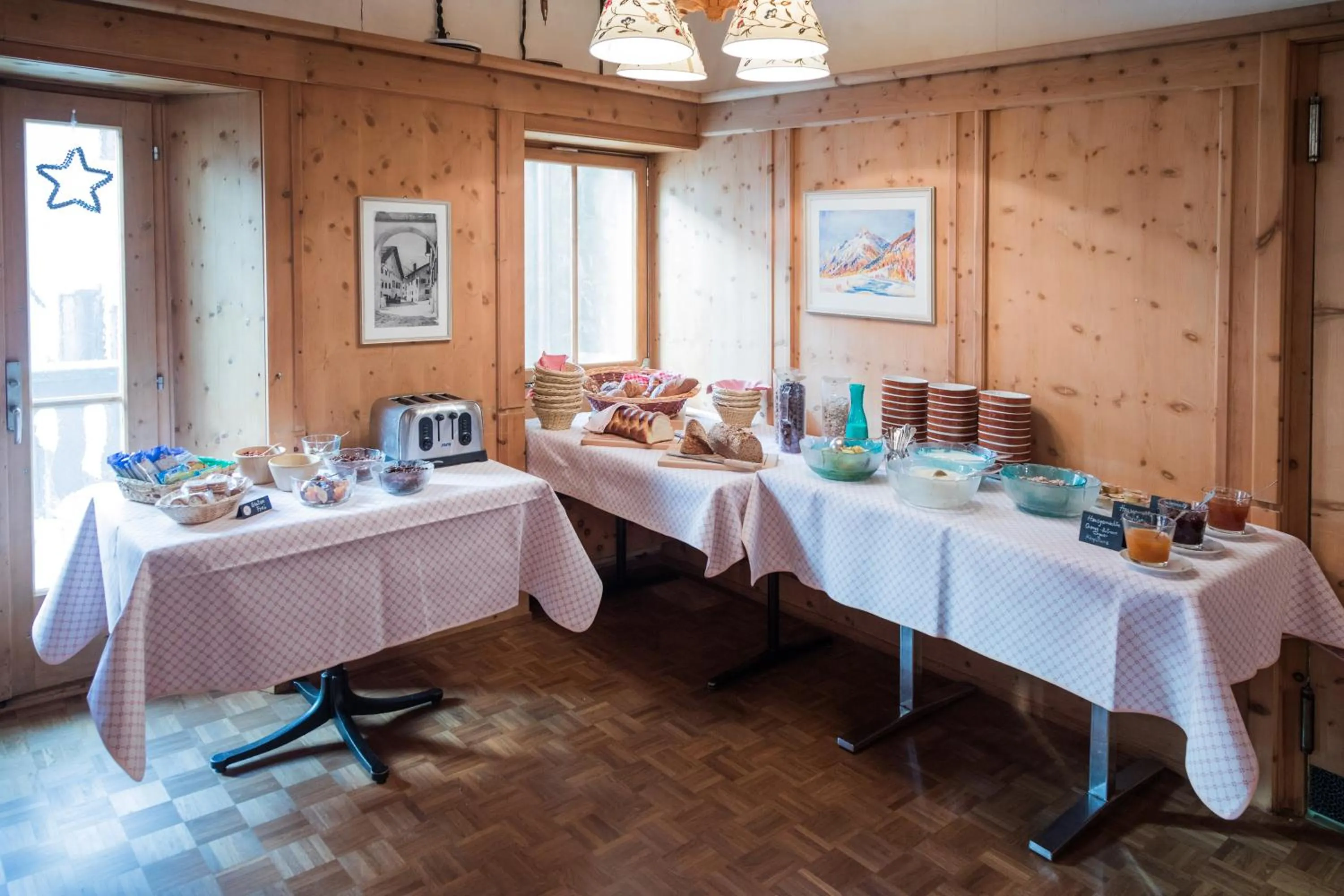 Buffet breakfast in Hotel Klarer