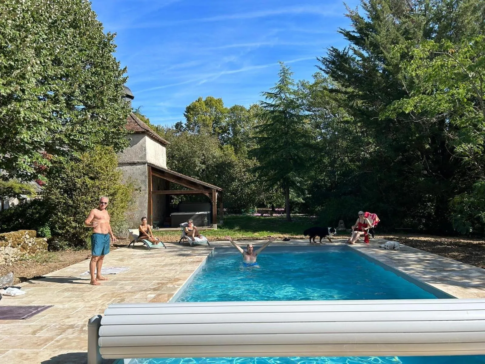 Swimming pool in La Rossignolerie - La familiale Vigneronne