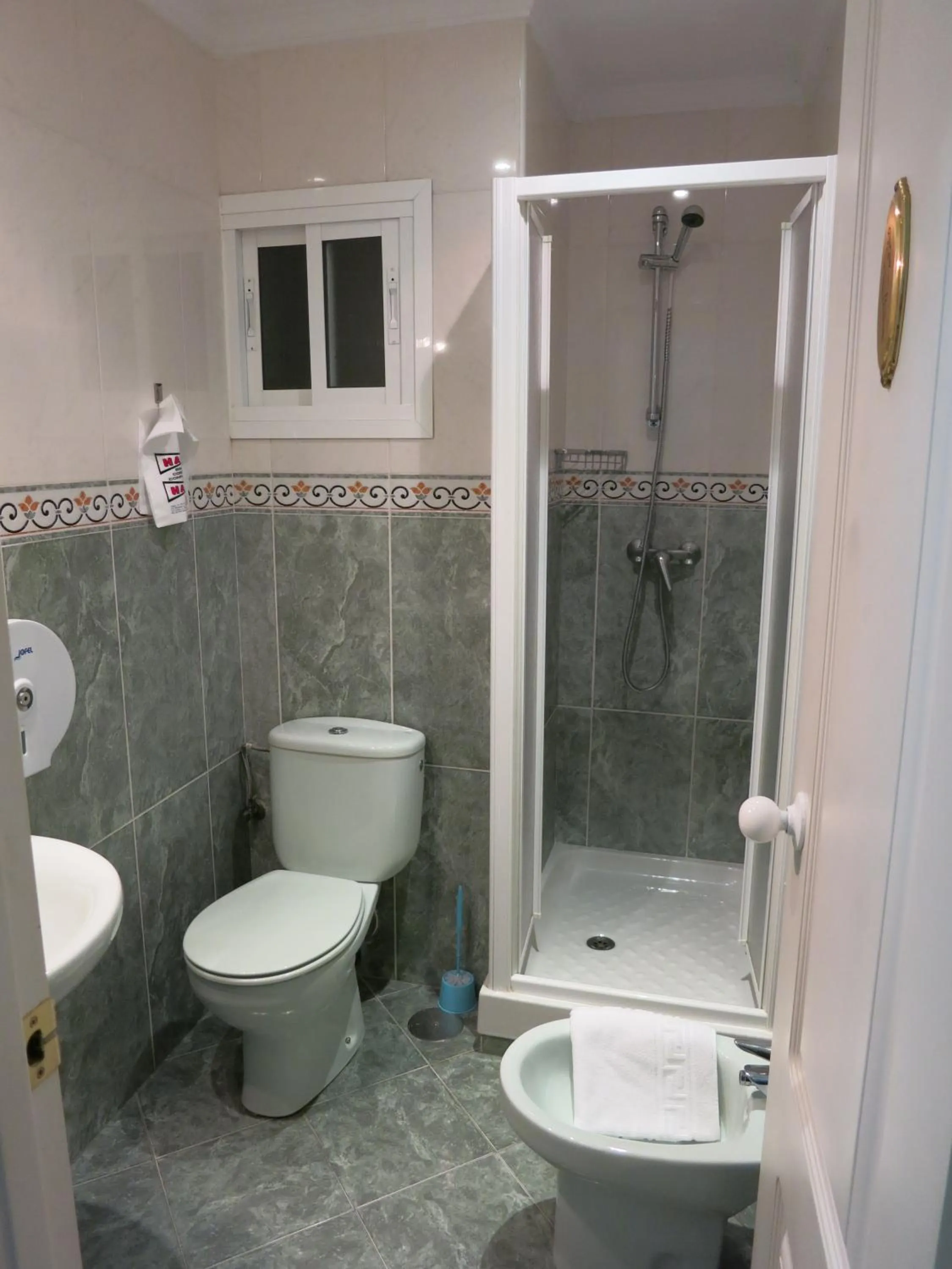 Bathroom in Hostal Guillot