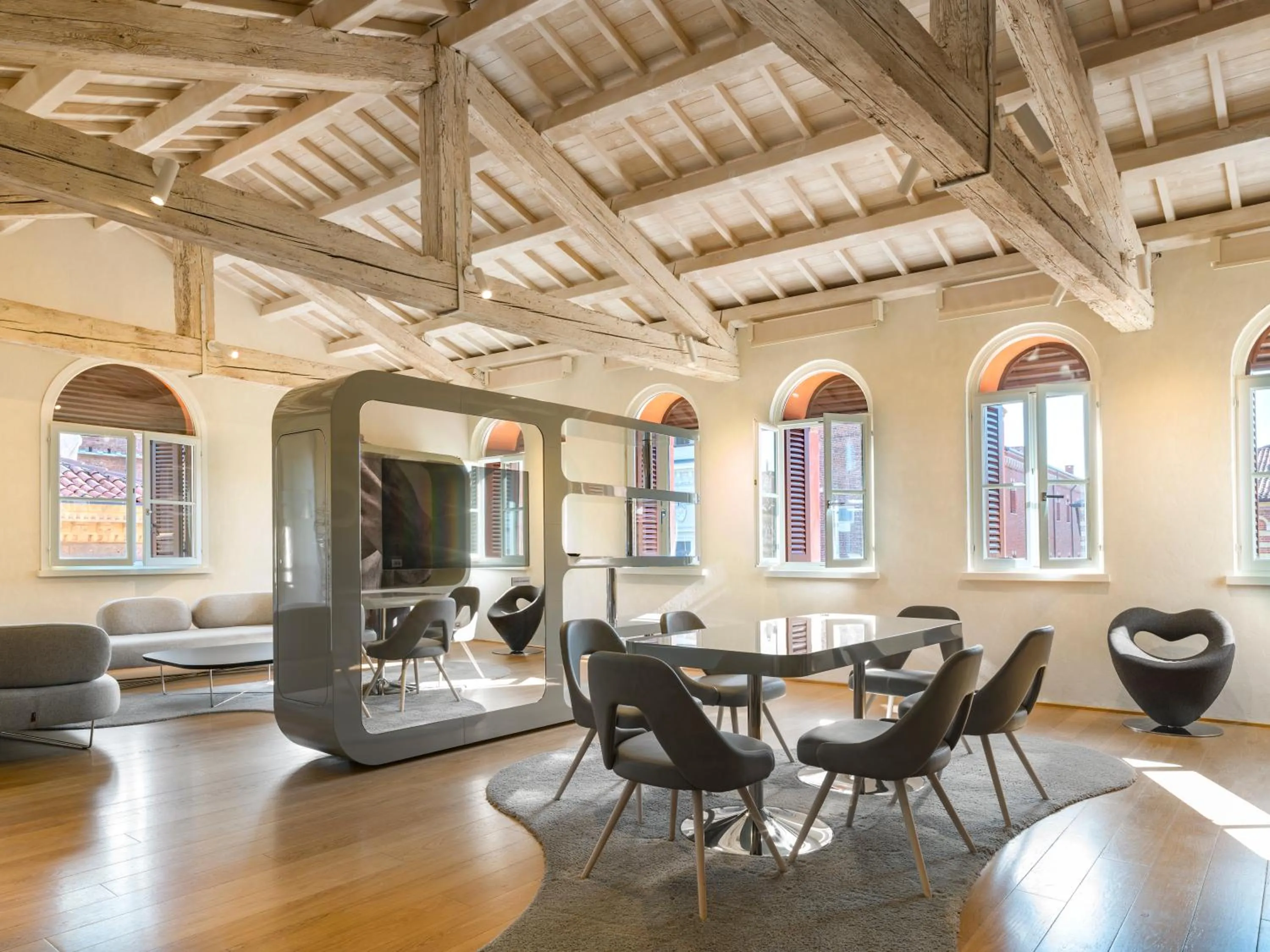 TV and multimedia in Lords of Verona Luxury Apartments