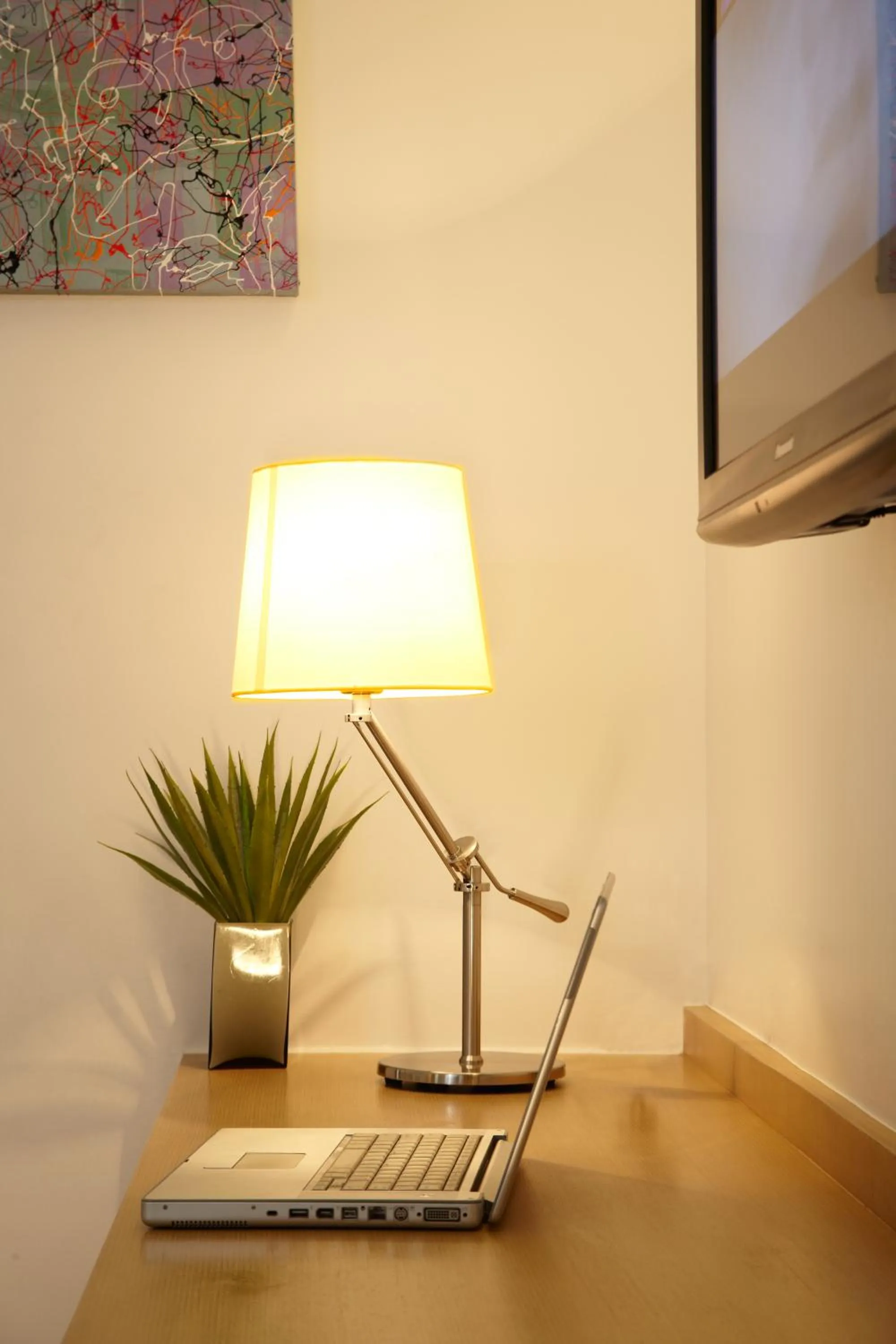 Decorative detail in Citypoint Hotel