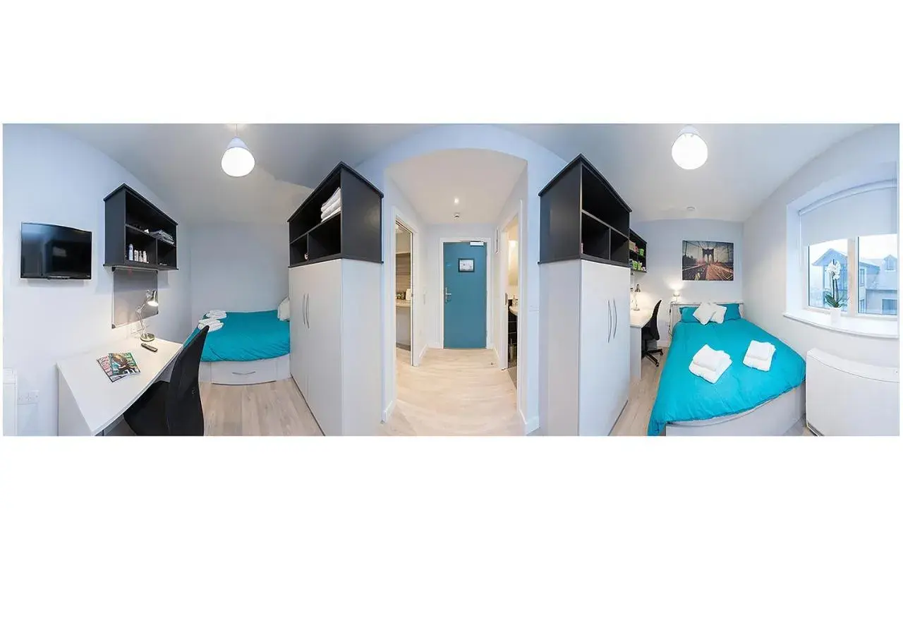 Standard Twin Room in SWUITE GALWAY Standard Twin Room in SWUITE GALWAY