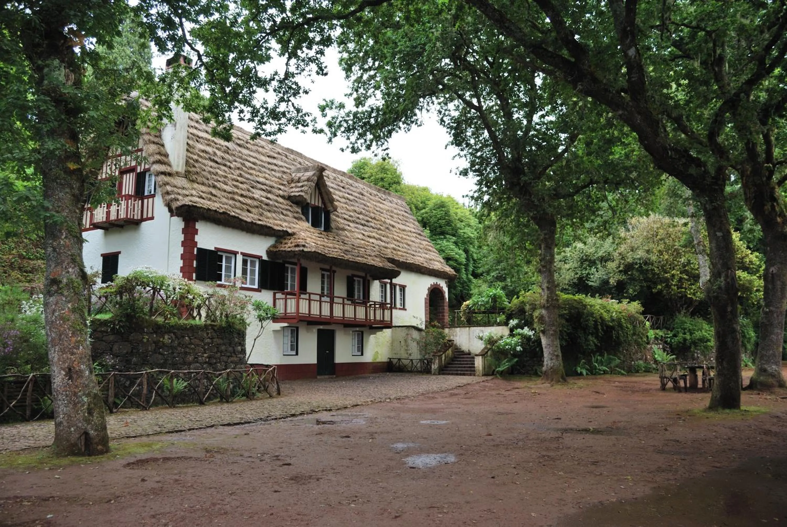 Nearby landmark in Casa do Til