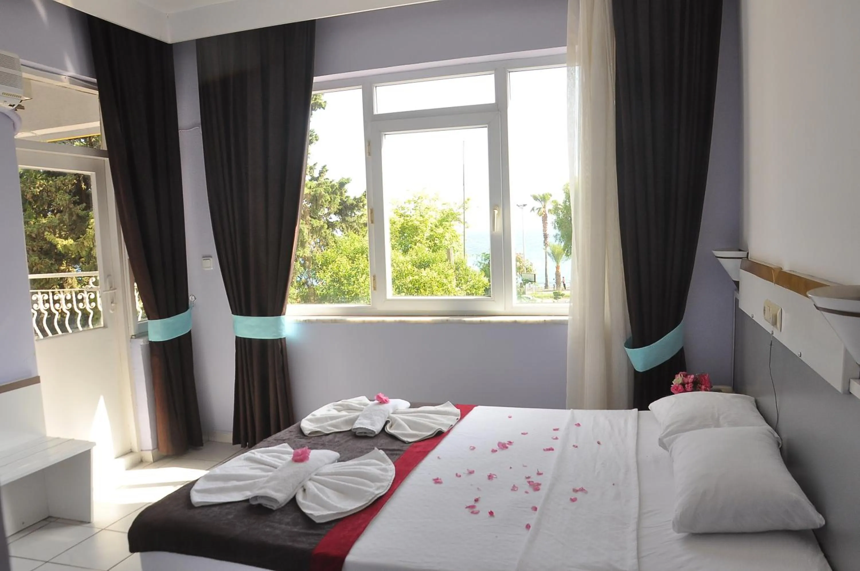 Bed in Resitalya Hotel