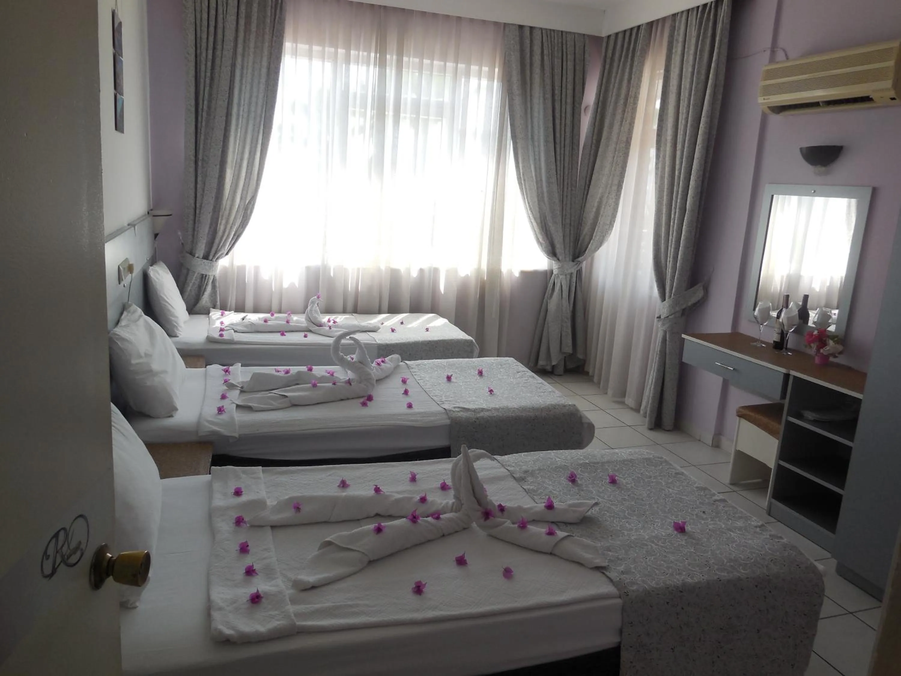 Photo of the whole room, Bed in Resitalya Hotel