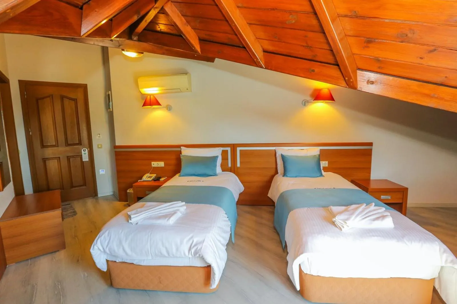 Photo of the whole room, Bed in Gocek Unlu Hotel