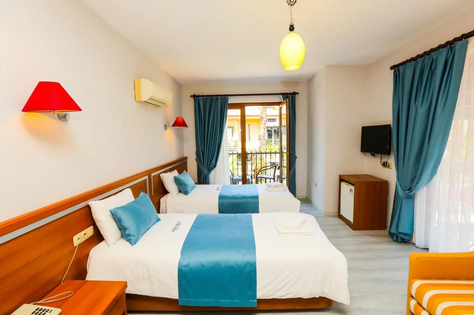 Bed in Gocek Unlu Hotel