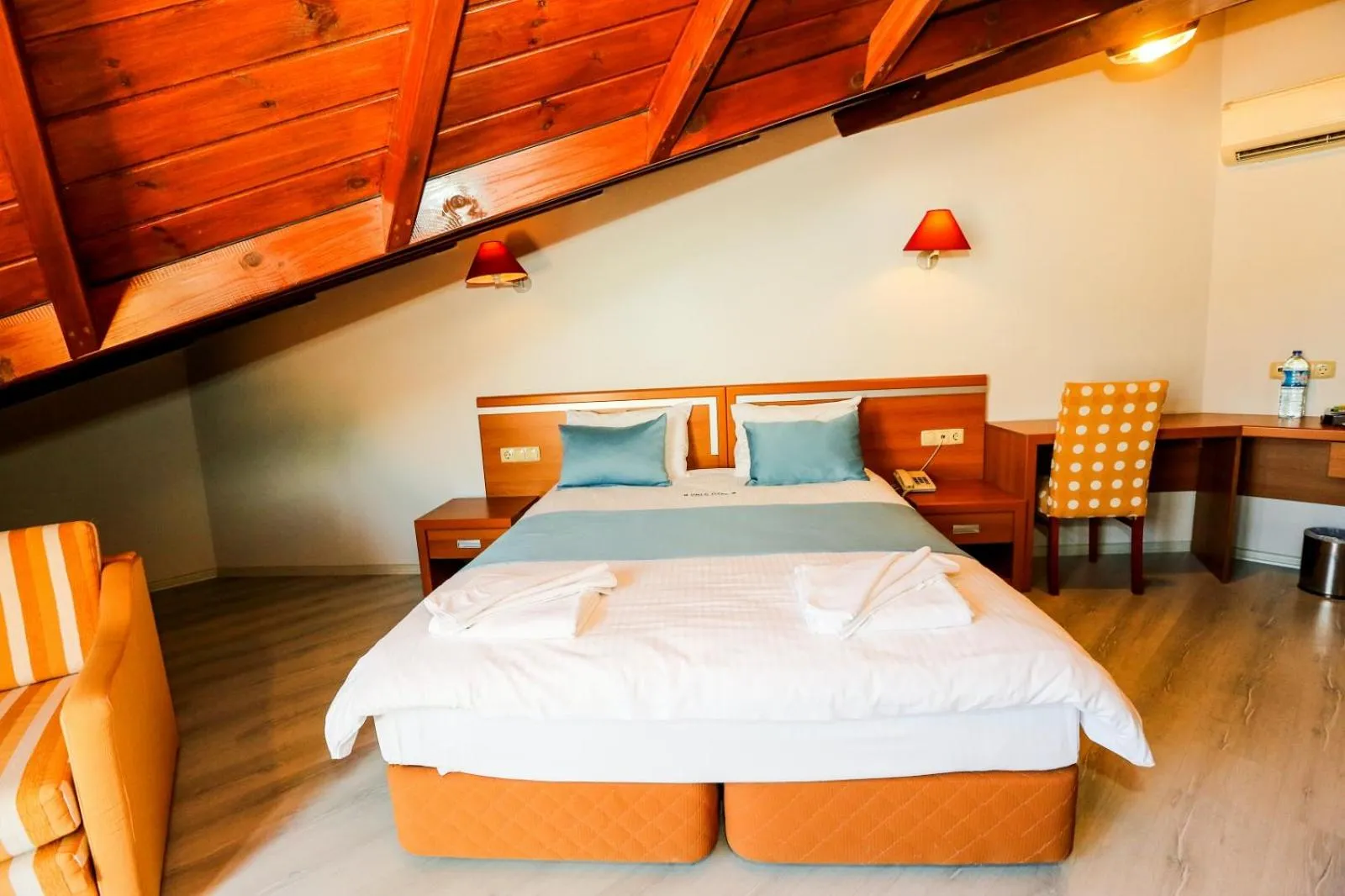 Photo of the whole room, Bed in Gocek Unlu Hotel