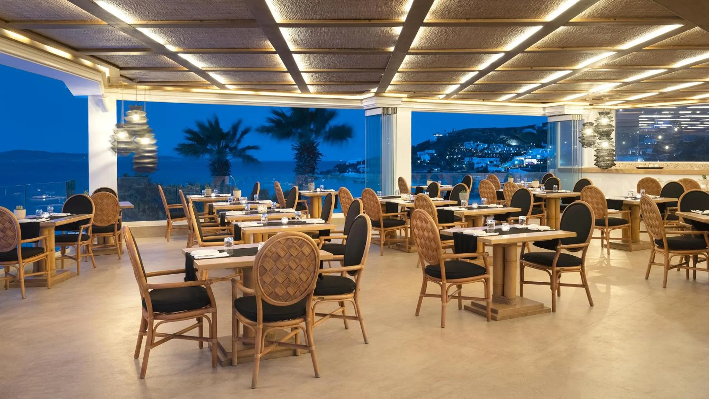 Restaurant/places to eat in Saint John Hotel Villas & Spa