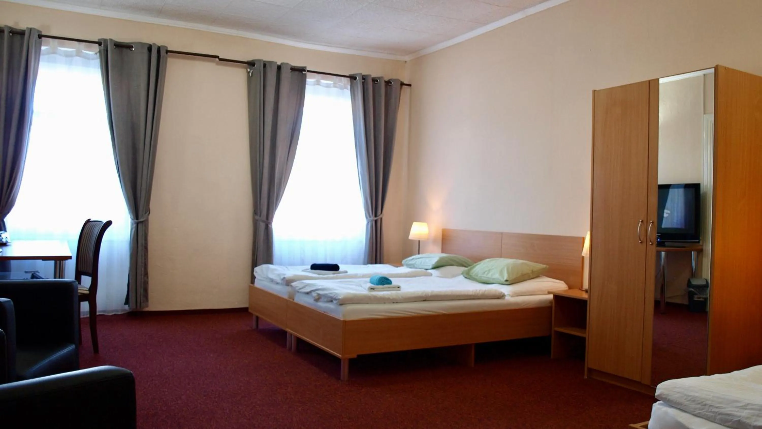 Photo of the whole room, Bed in Pension Village