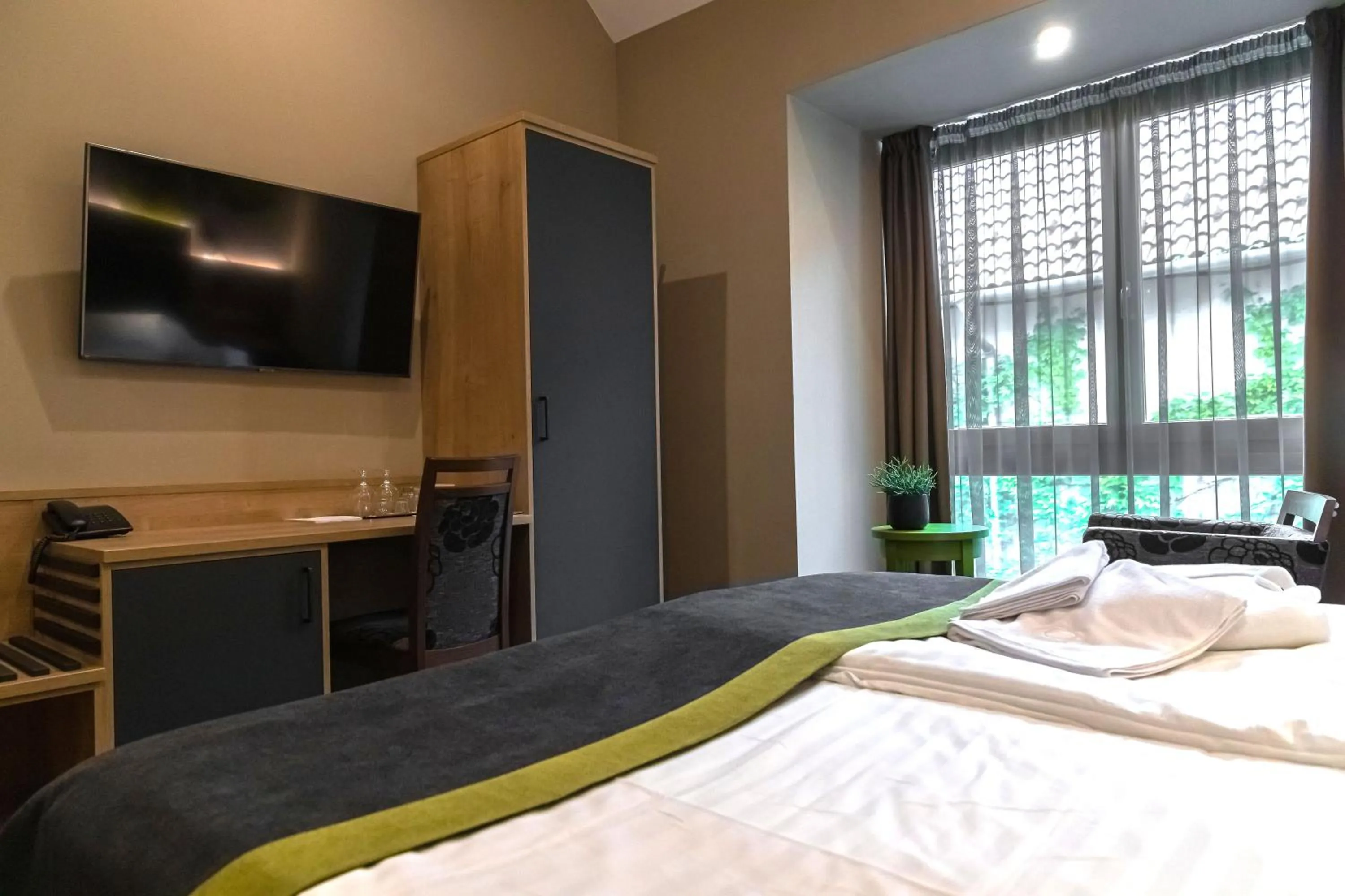 TV and multimedia, Bed in Oliva Hotel