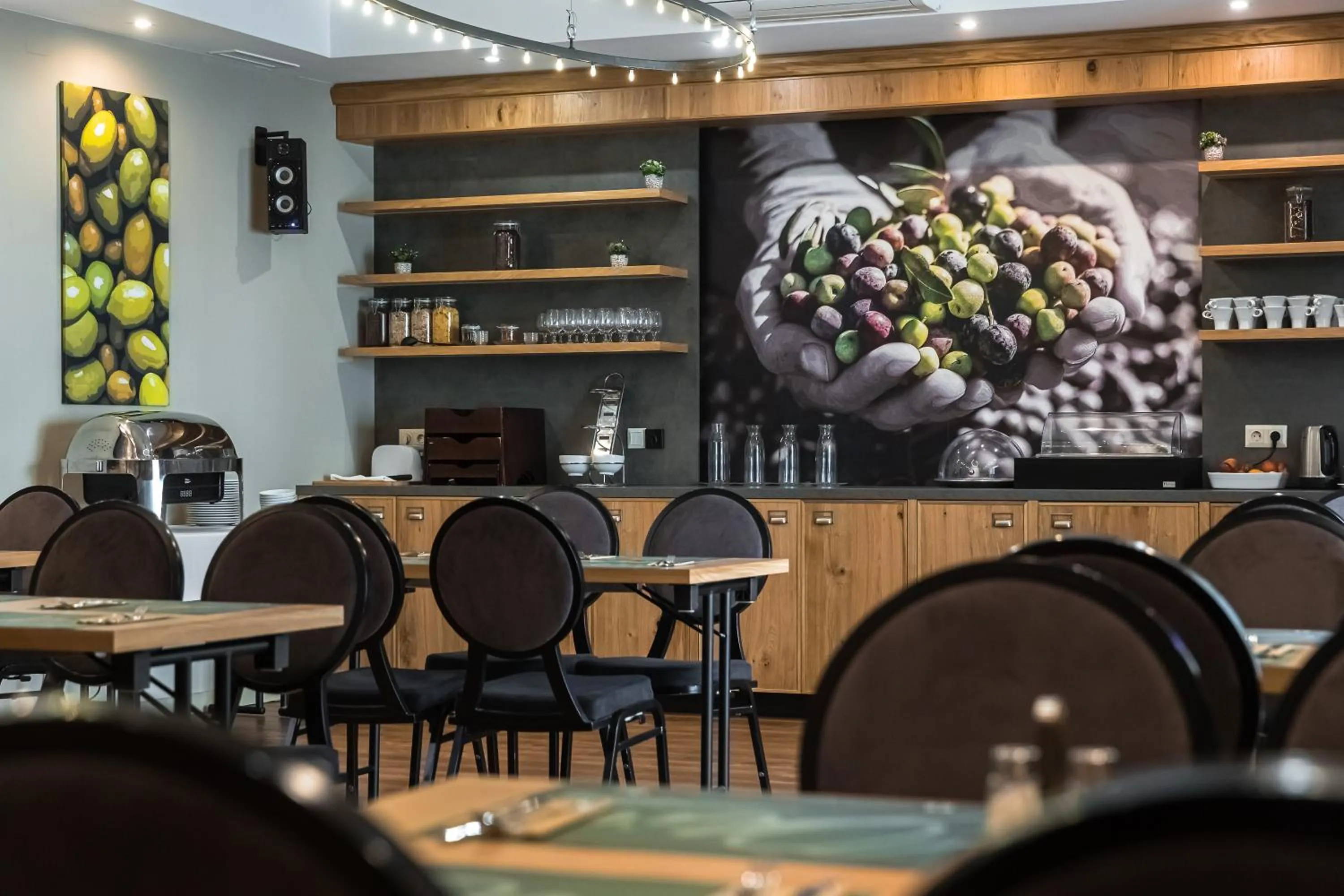 Breakfast in Oliva Hotel