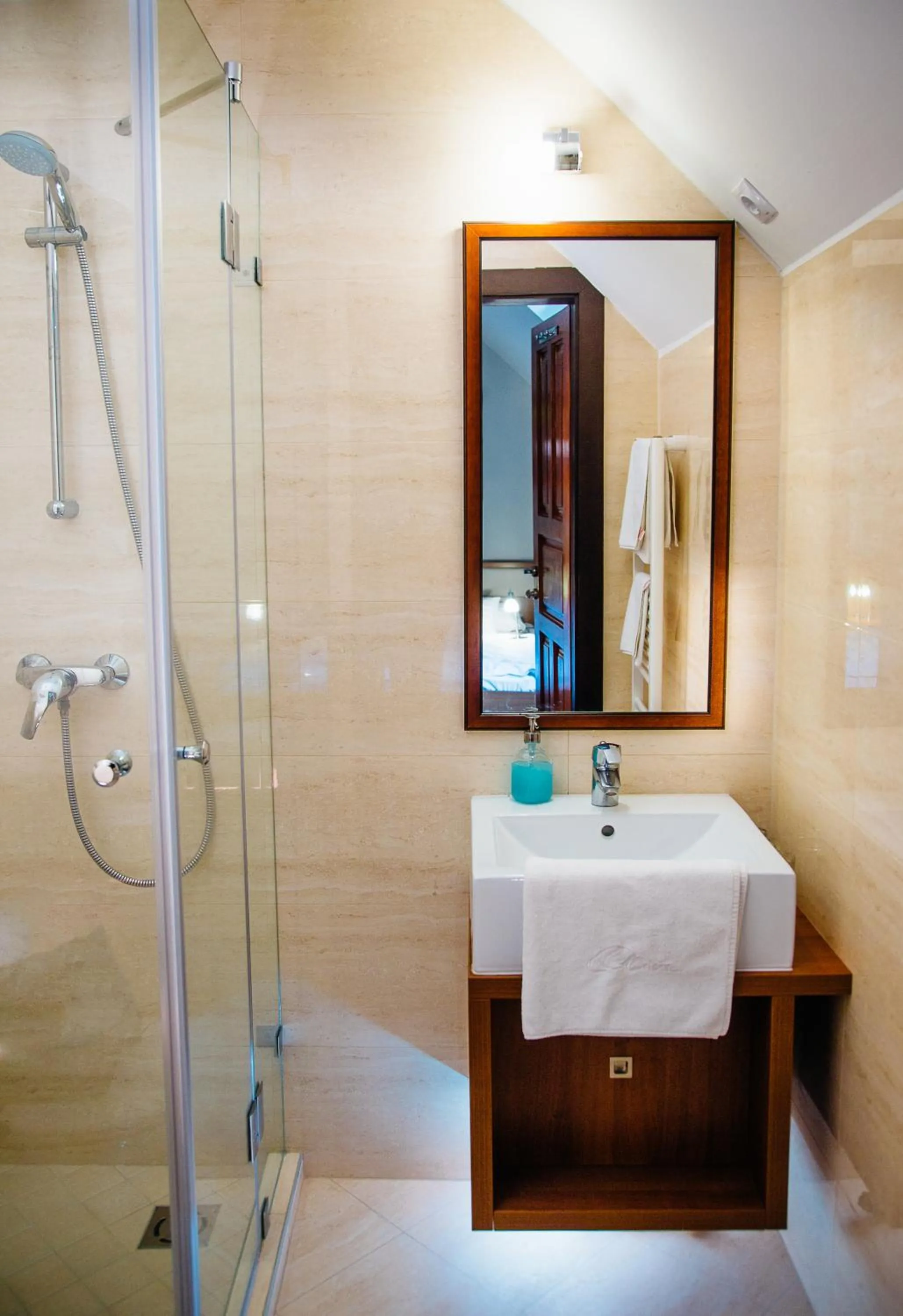 Bathroom in Oliva Hotel