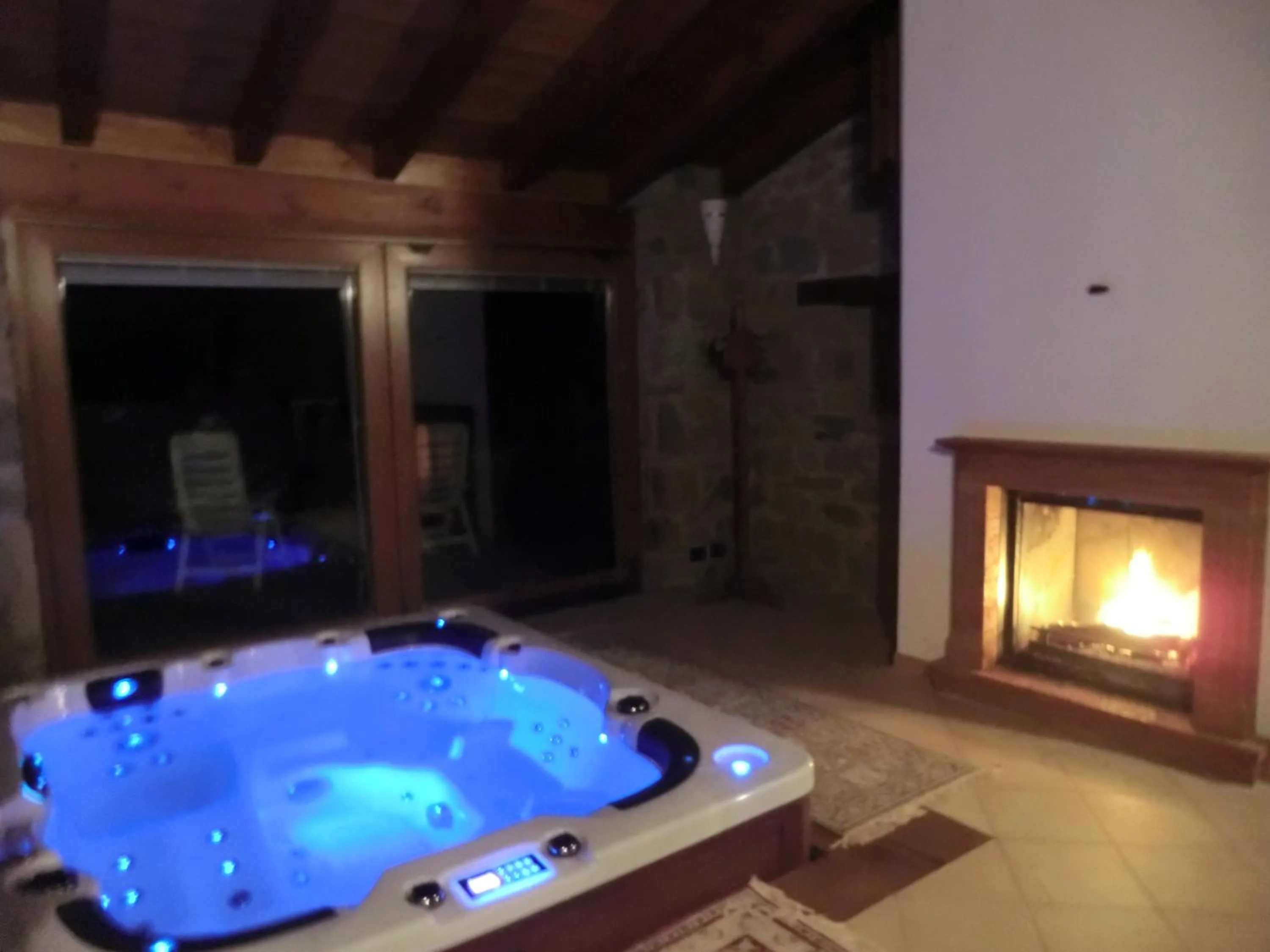 Hot Tub in B&B Le Peschiere